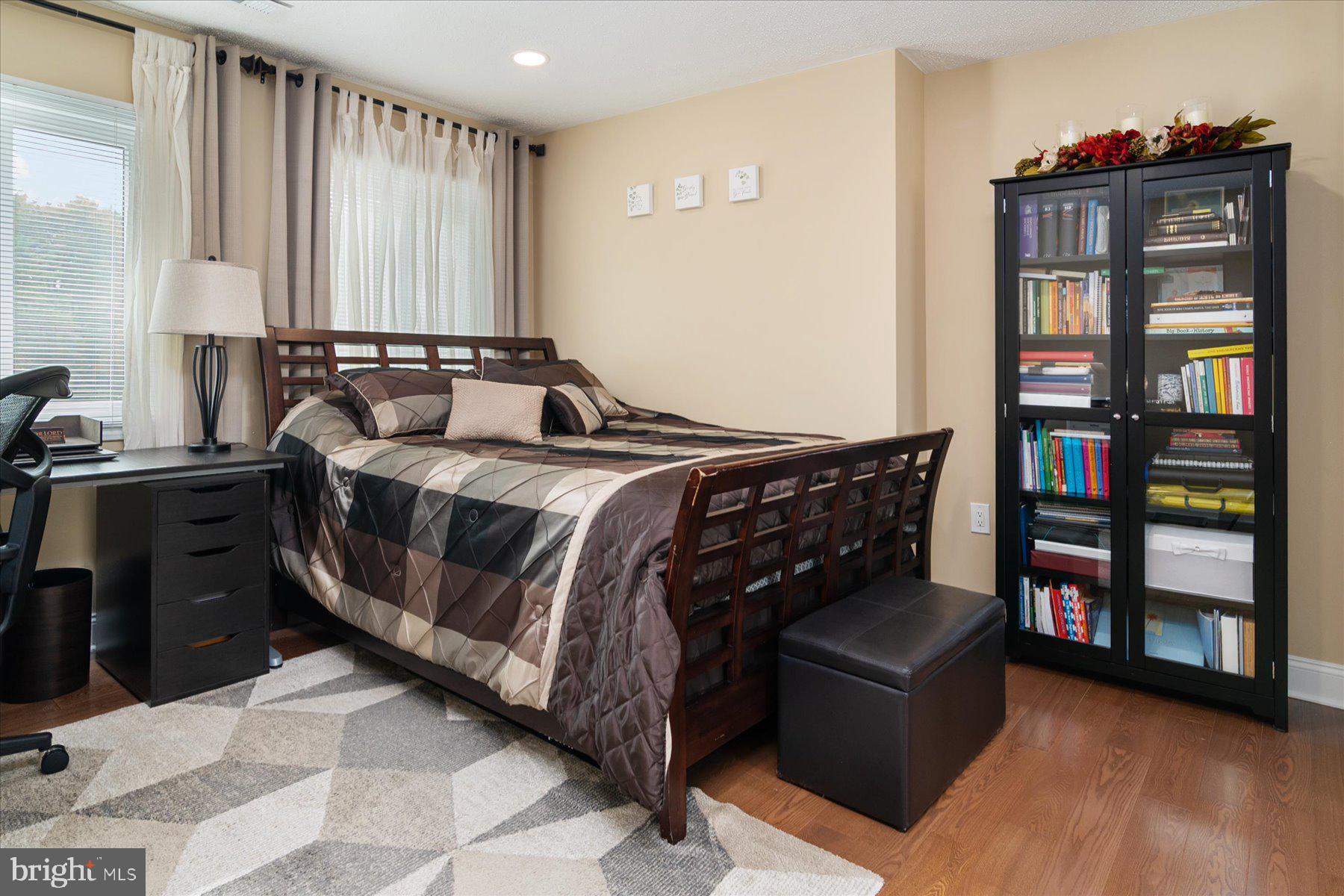 ROCKLAND RUN - Residential