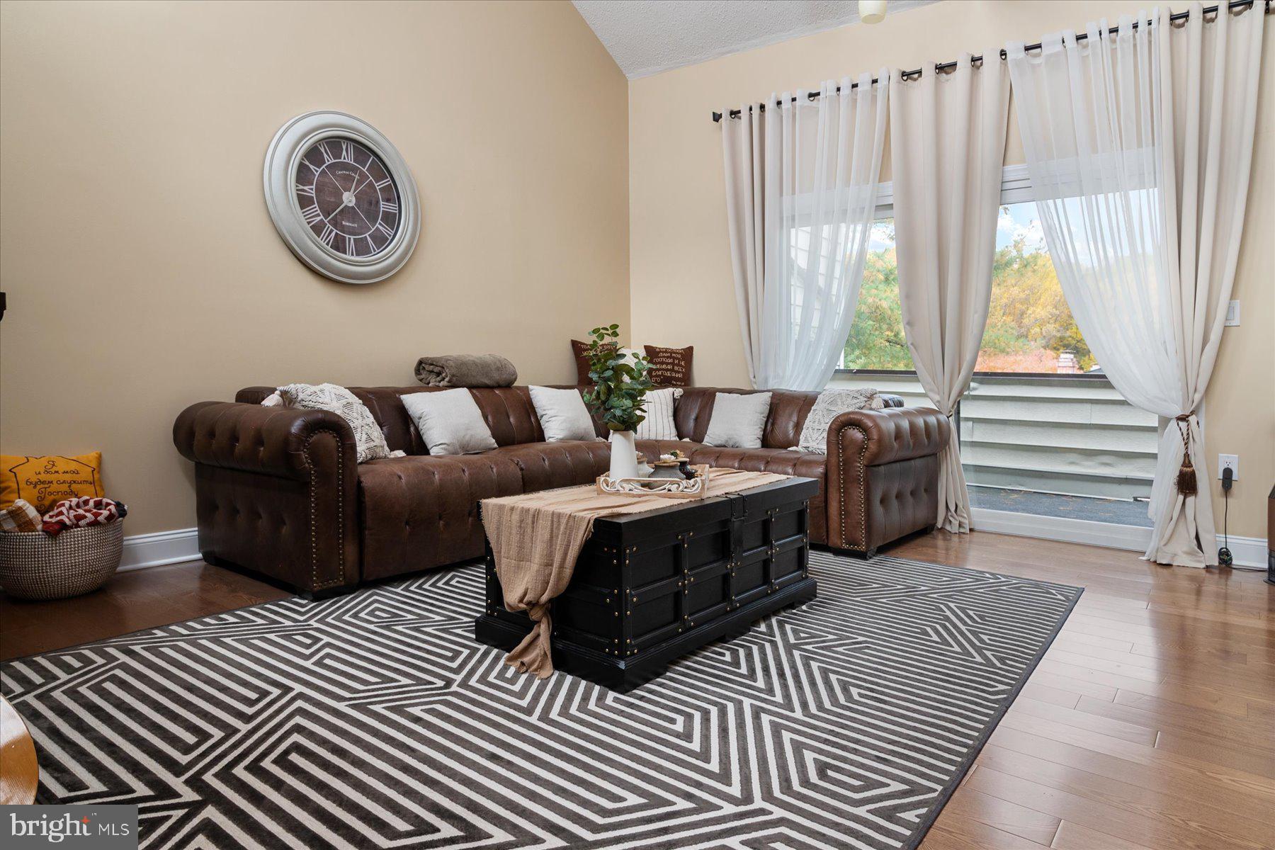 ROCKLAND RUN - Residential