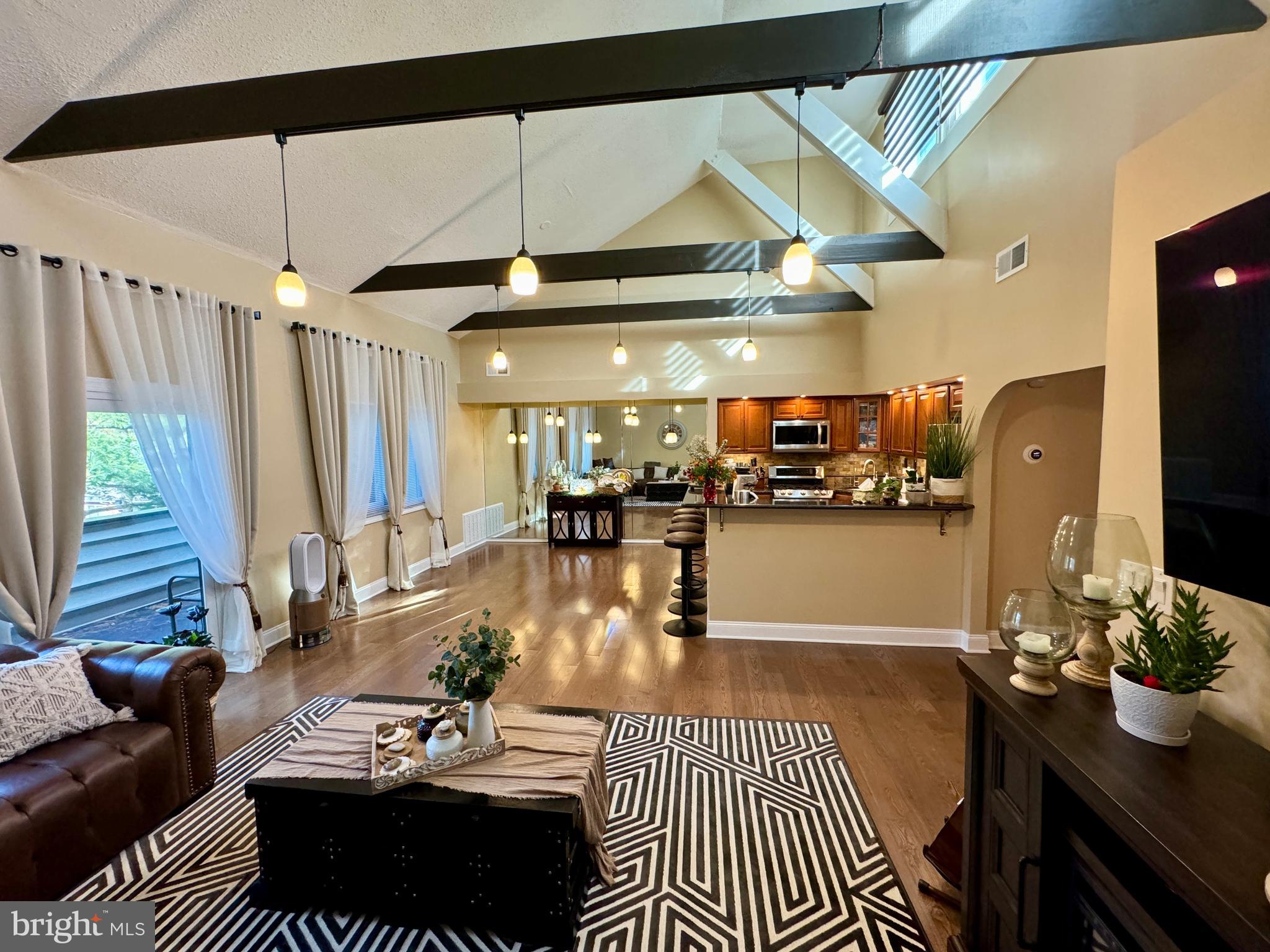 ROCKLAND RUN - Residential