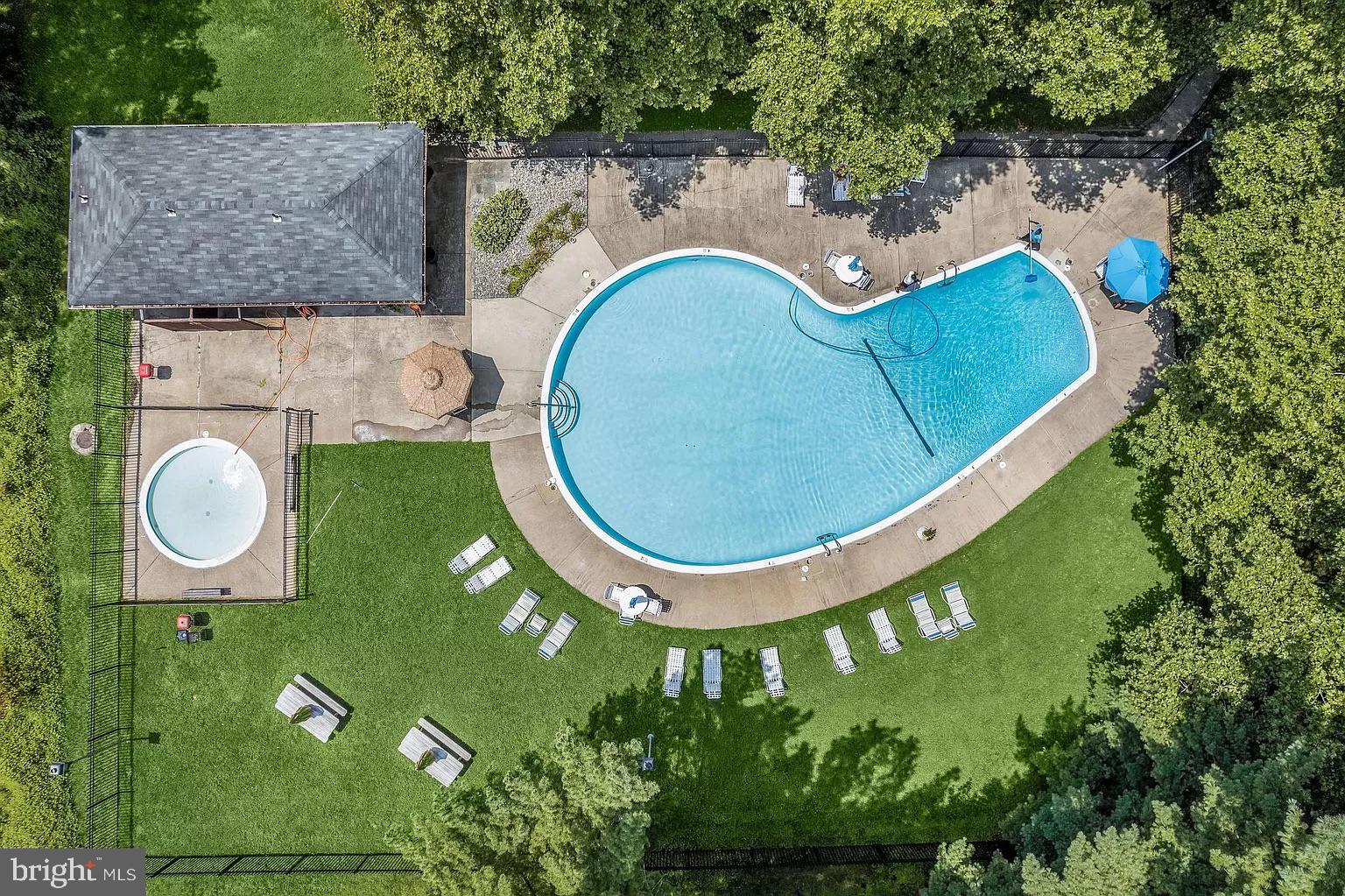 ROCKLAND RUN - Residential