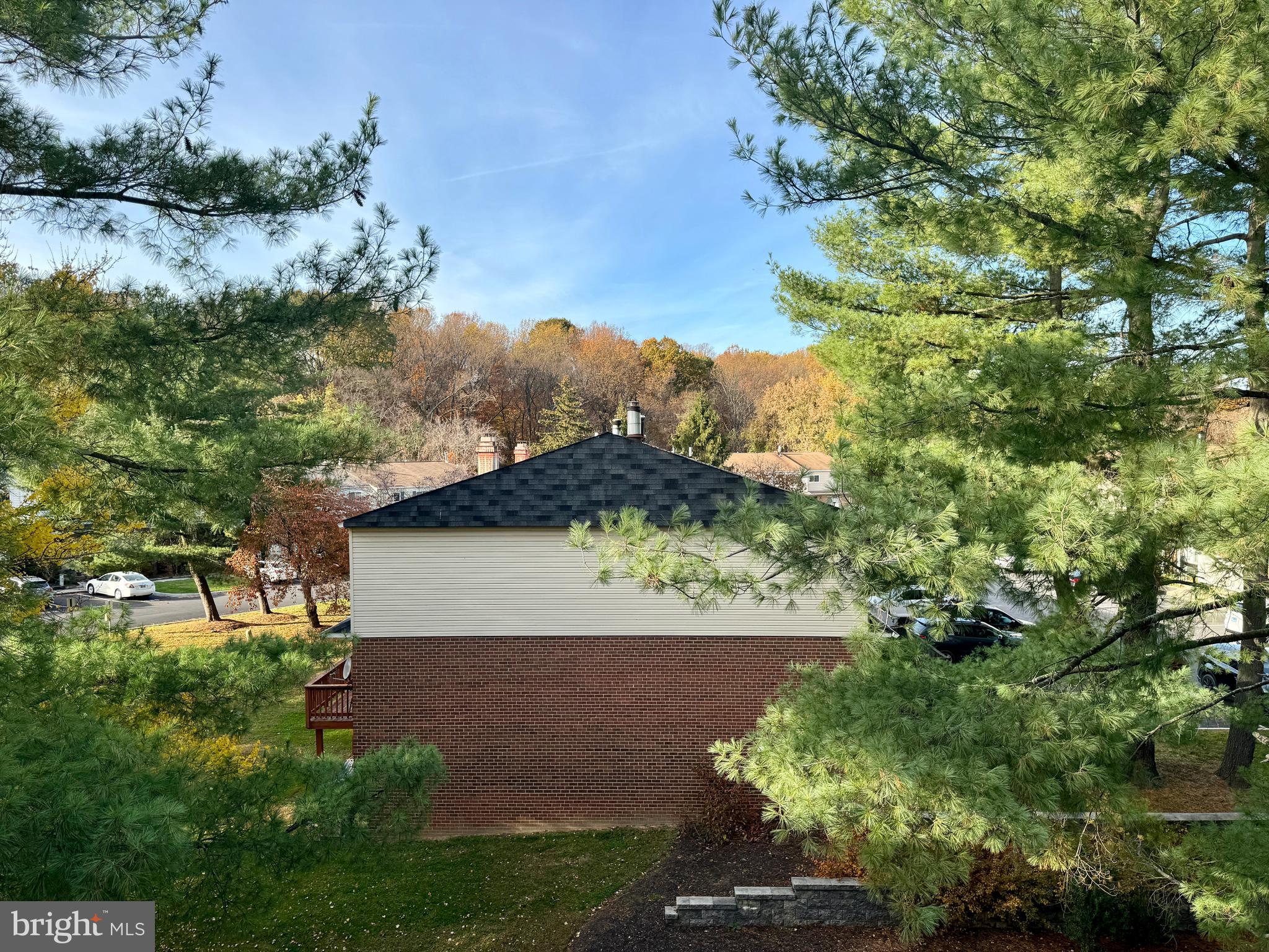 ROCKLAND RUN - Residential