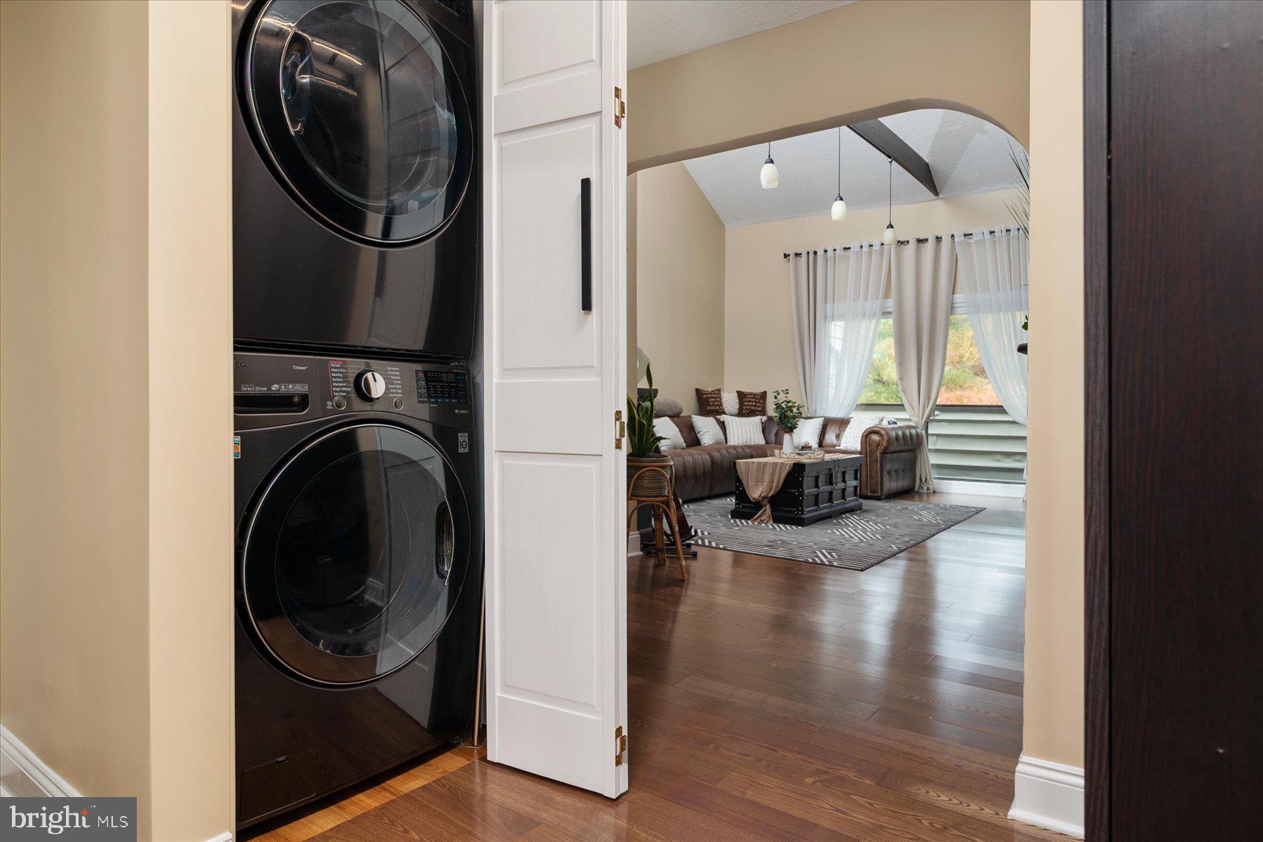 ROCKLAND RUN - Residential