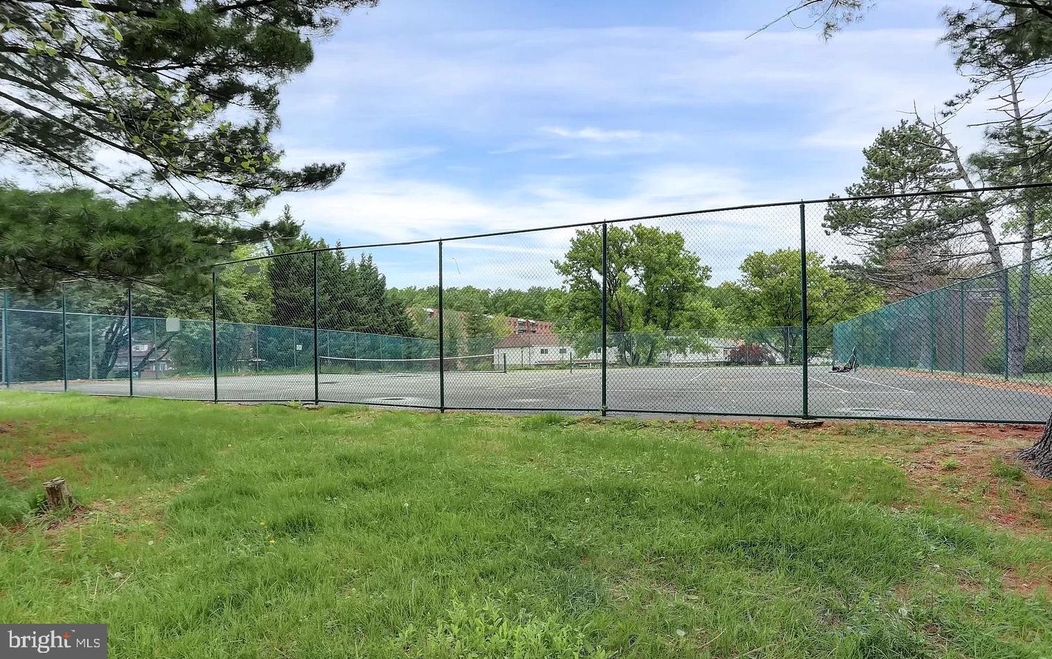 ROCKLAND RUN - Residential