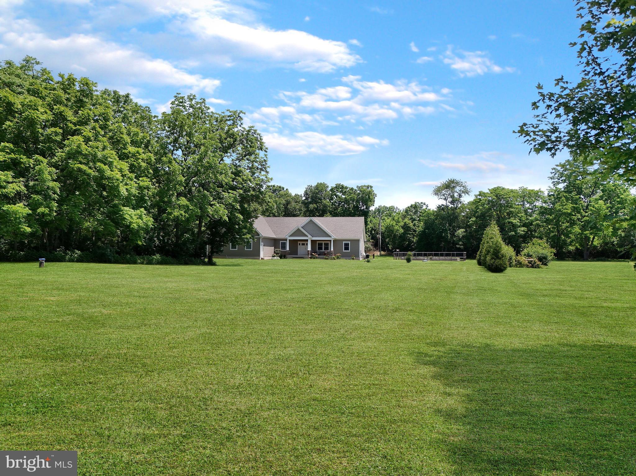 320 MINNIEWOOD LANE