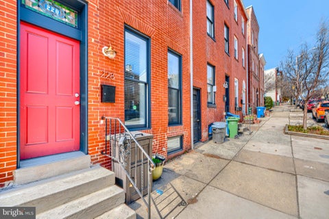 Photo of 228 S Washington Street, BALTIMORE, MD 21231 (MLS # MDBA2231914)