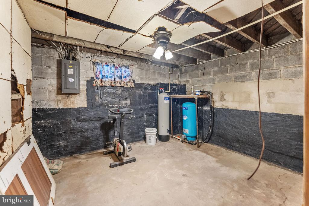 BARNESVILLE OUTSIDE - Residential