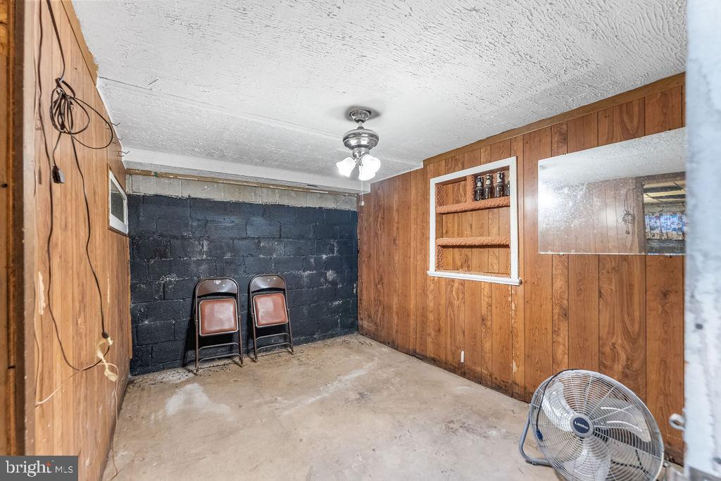 BARNESVILLE OUTSIDE - Residential