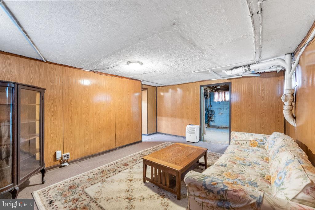 BARNESVILLE OUTSIDE - Residential