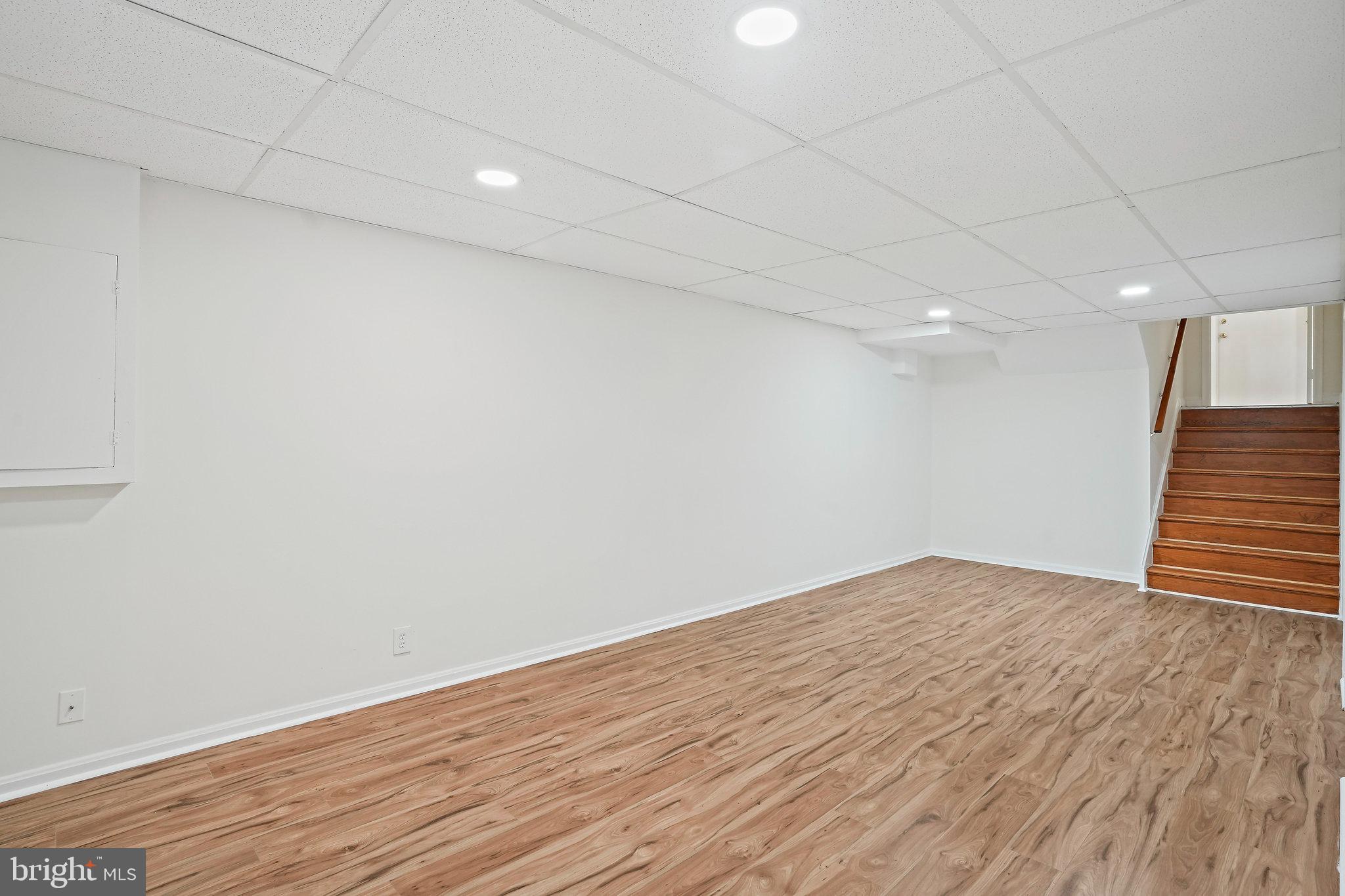 FERNWOOD - Residential Lease