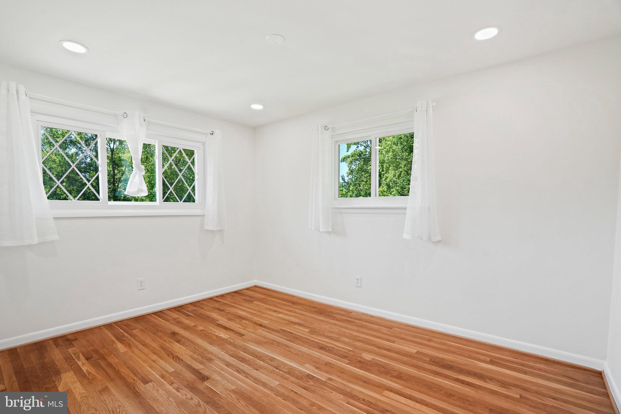 FERNWOOD - Residential Lease