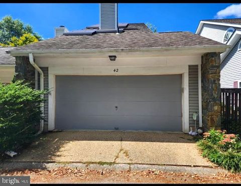 Photo of 42 Tindal Springs Court, MONTGOMERY VILLAGE, MD 20886 (MLS # MDMC2202214)