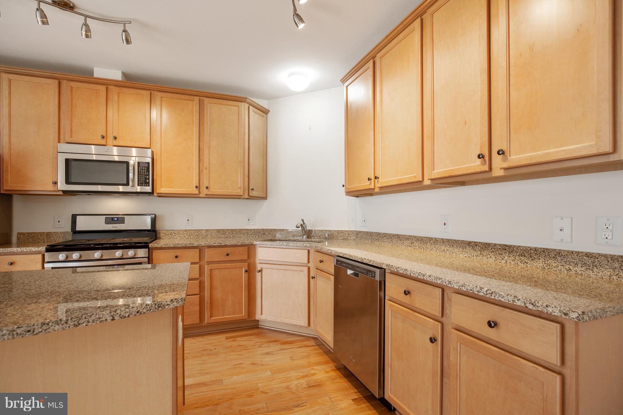 POTOMAC CLUB - Residential