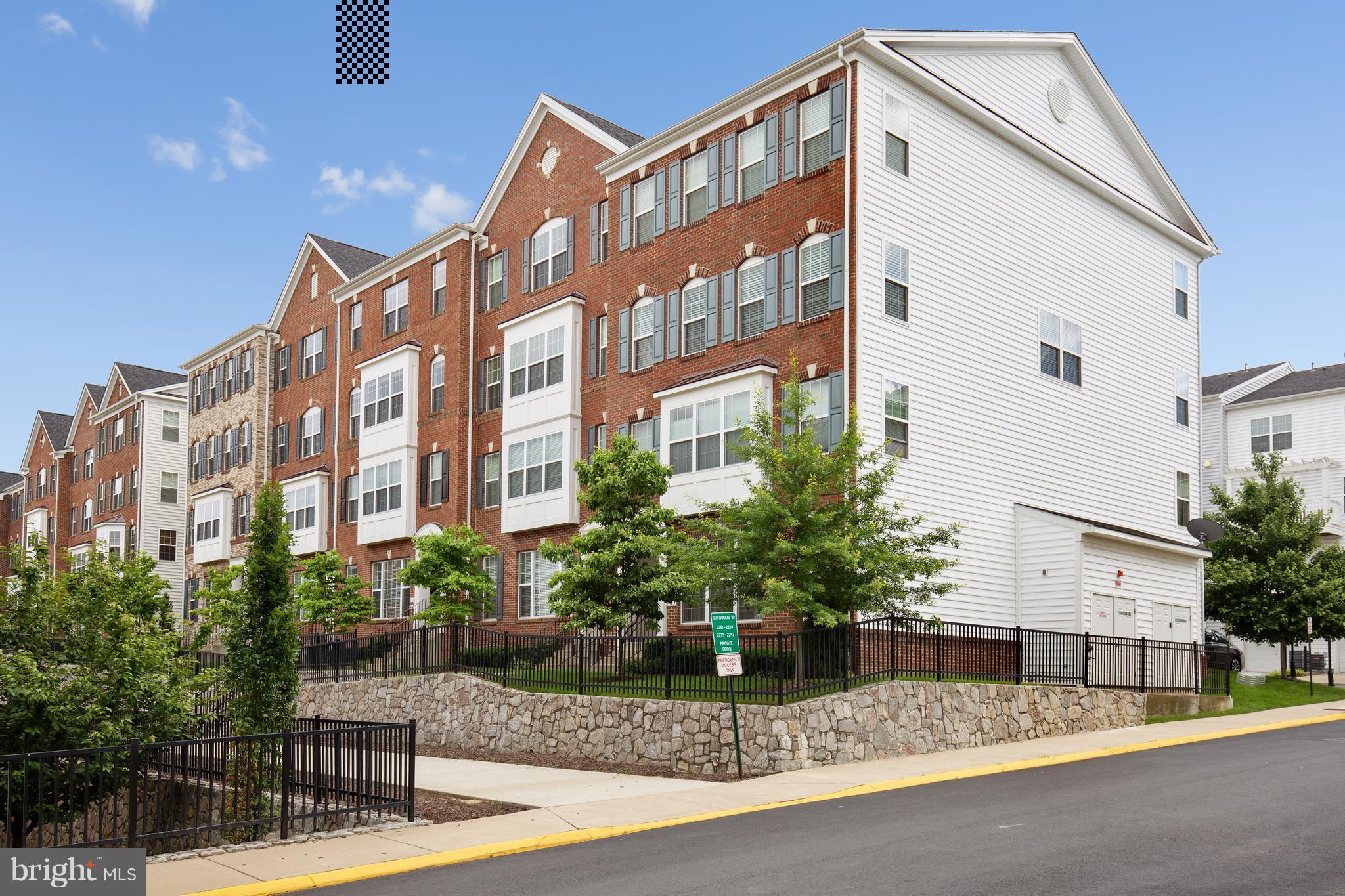 POTOMAC CLUB - Residential