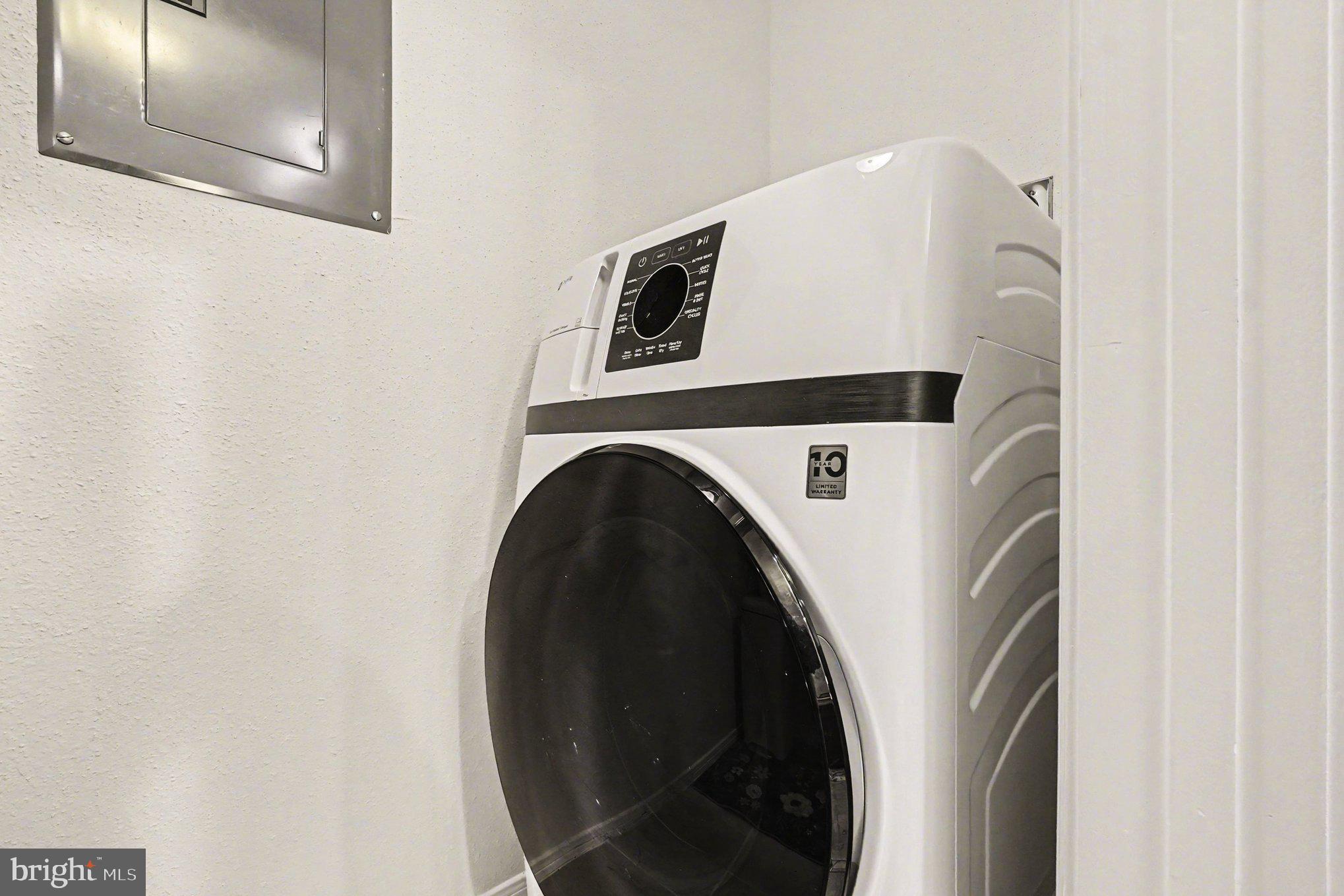 ENGLISH COUNTRY MANOR - Residential