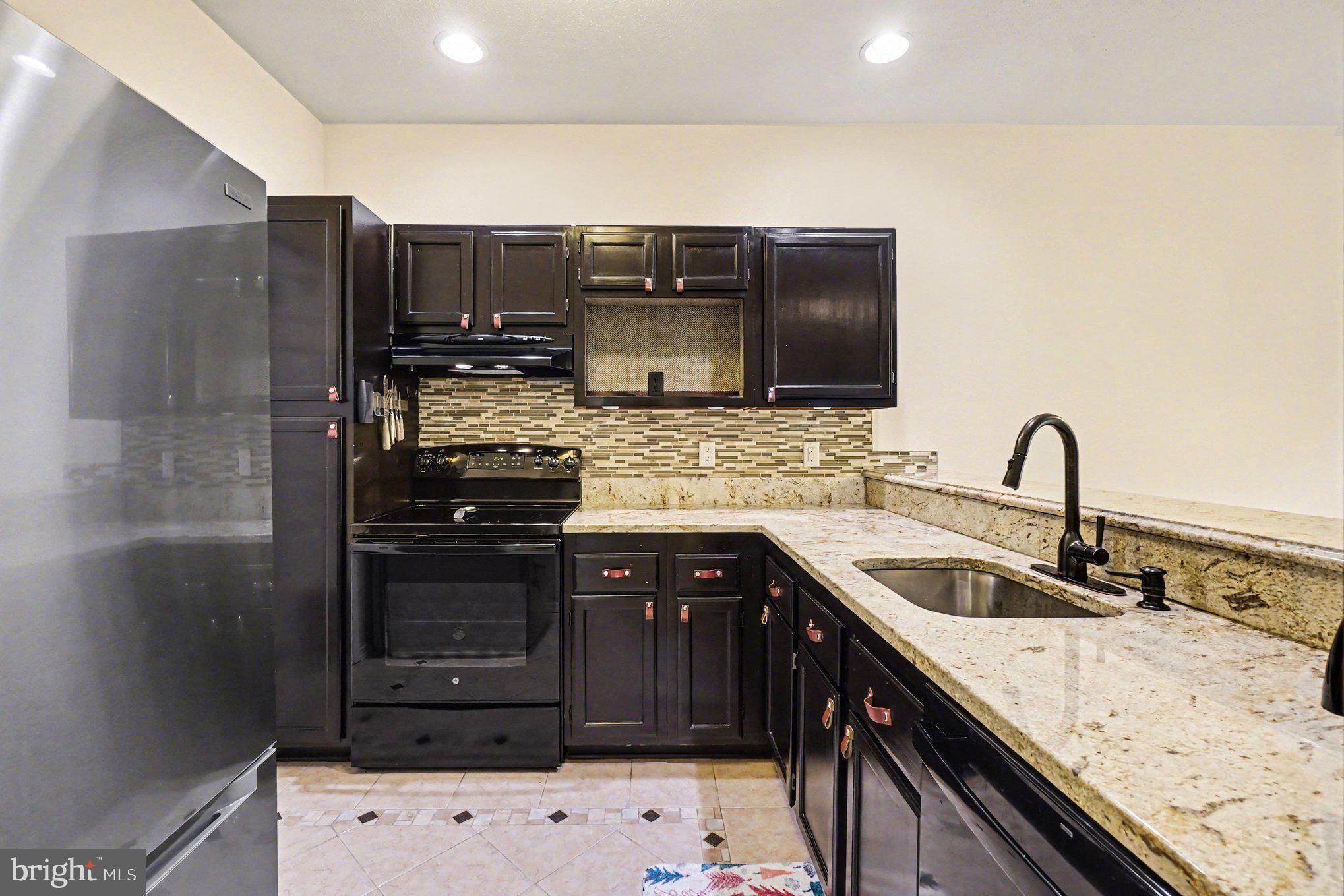 ENGLISH COUNTRY MANOR - Residential