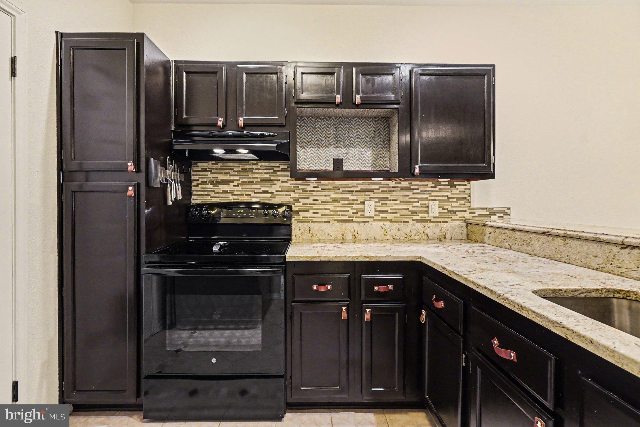 ENGLISH COUNTRY MANOR - Residential