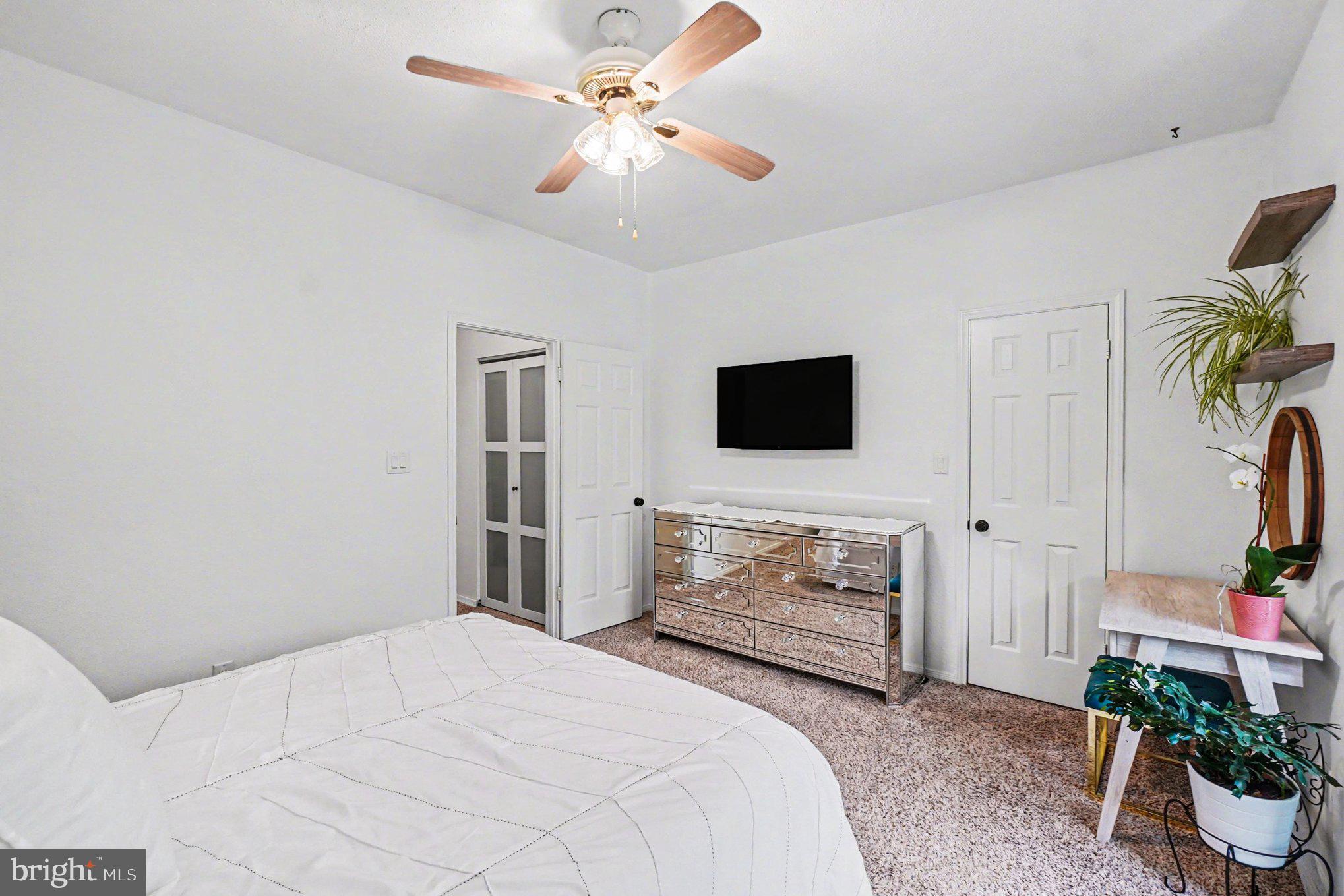 ENGLISH COUNTRY MANOR - Residential