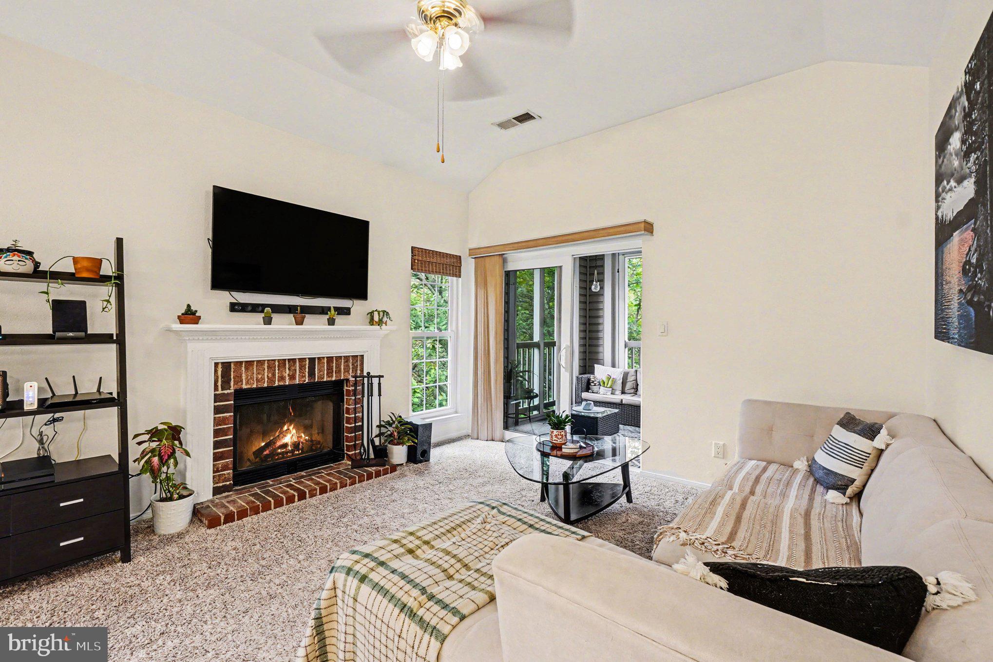 ENGLISH COUNTRY MANOR - Residential