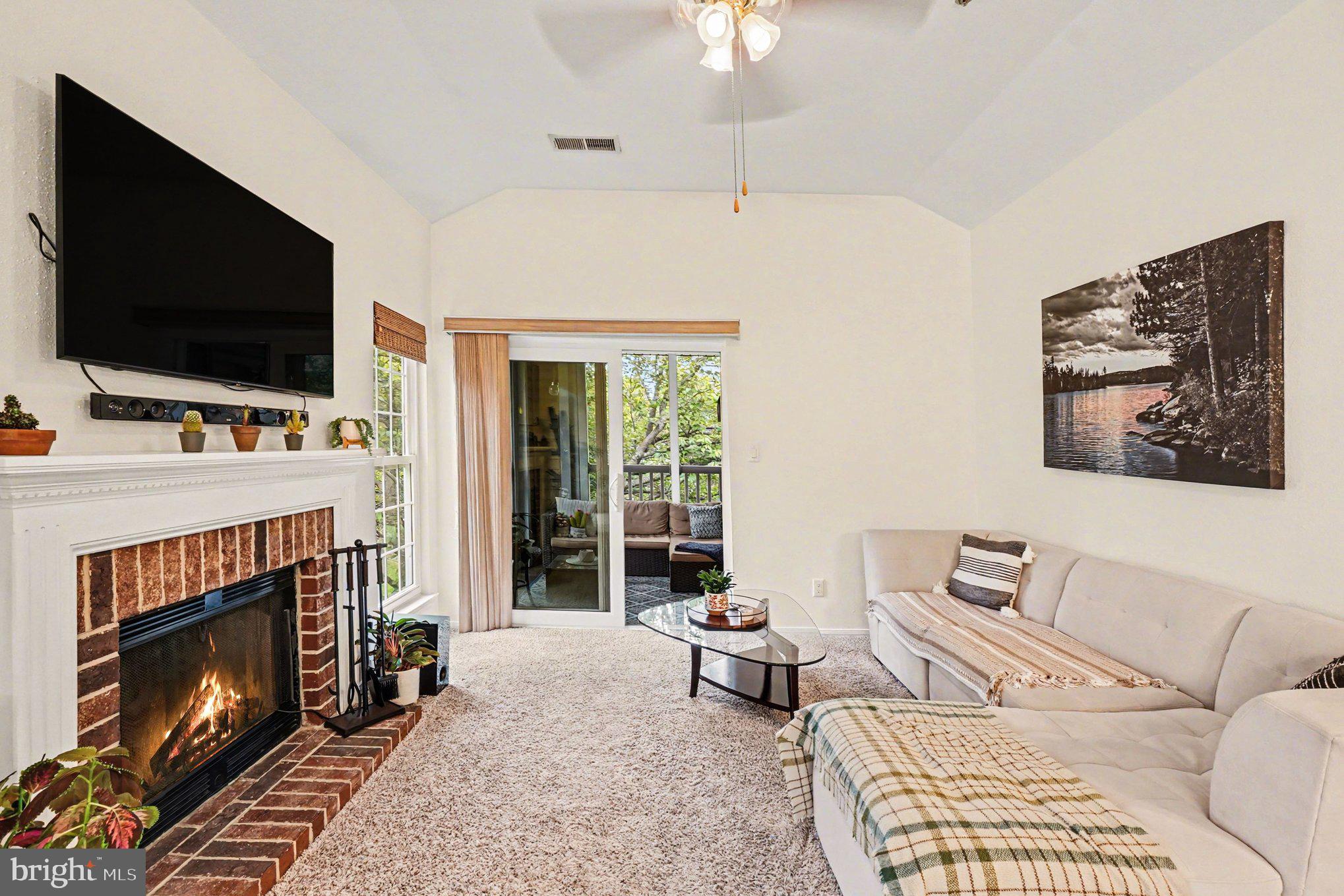 ENGLISH COUNTRY MANOR - Residential