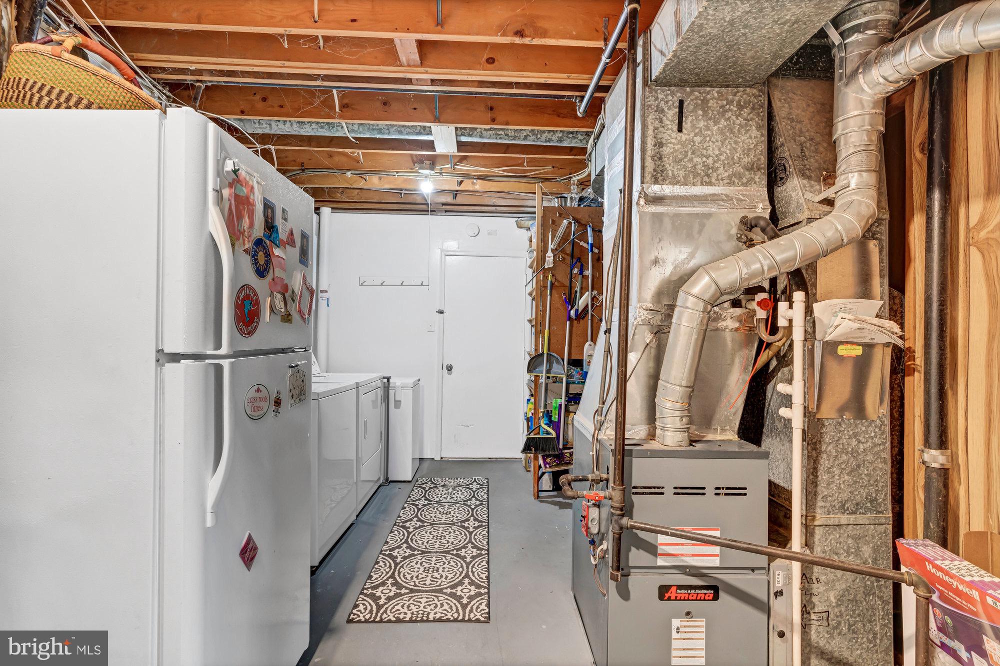 LAKEVALE ESTATES - Residential