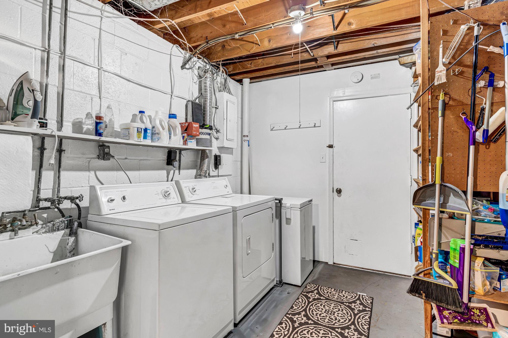 LAKEVALE ESTATES - Residential