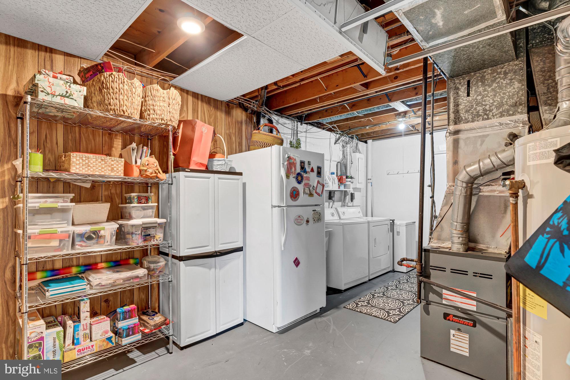 LAKEVALE ESTATES - Residential