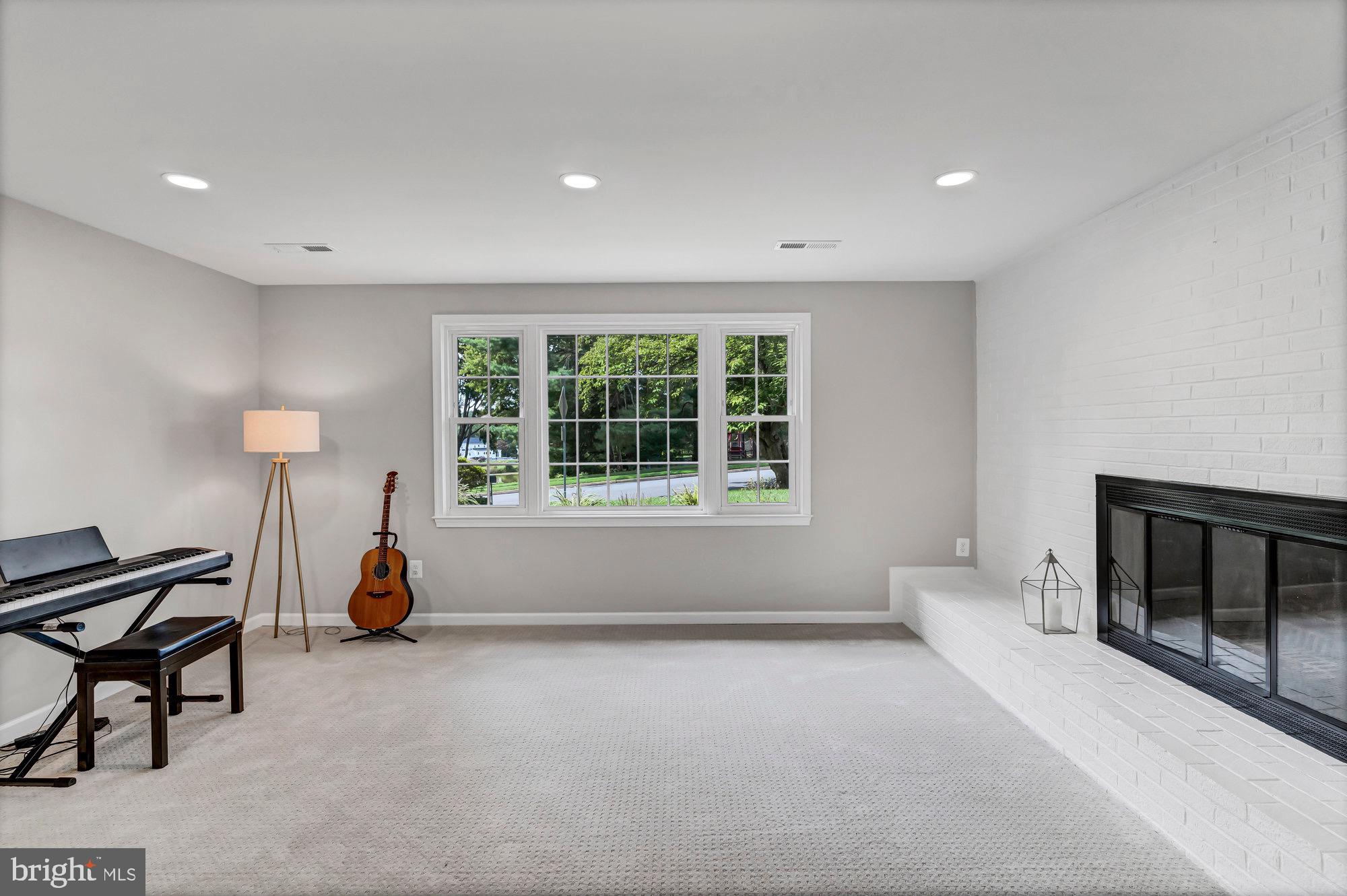 LAKEVALE ESTATES - Residential