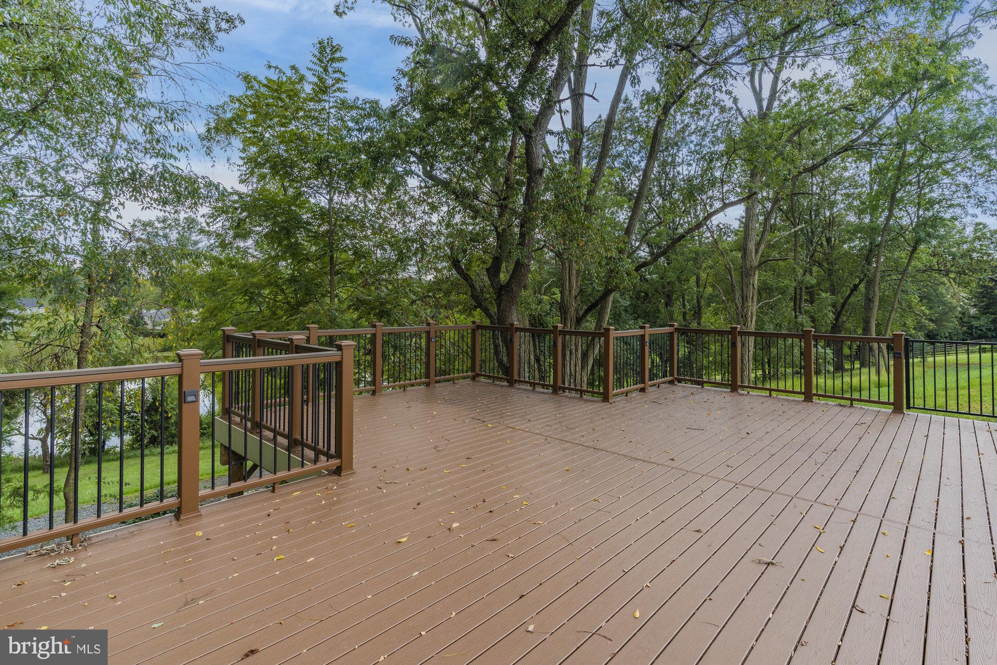 LAKEVALE ESTATES - Residential