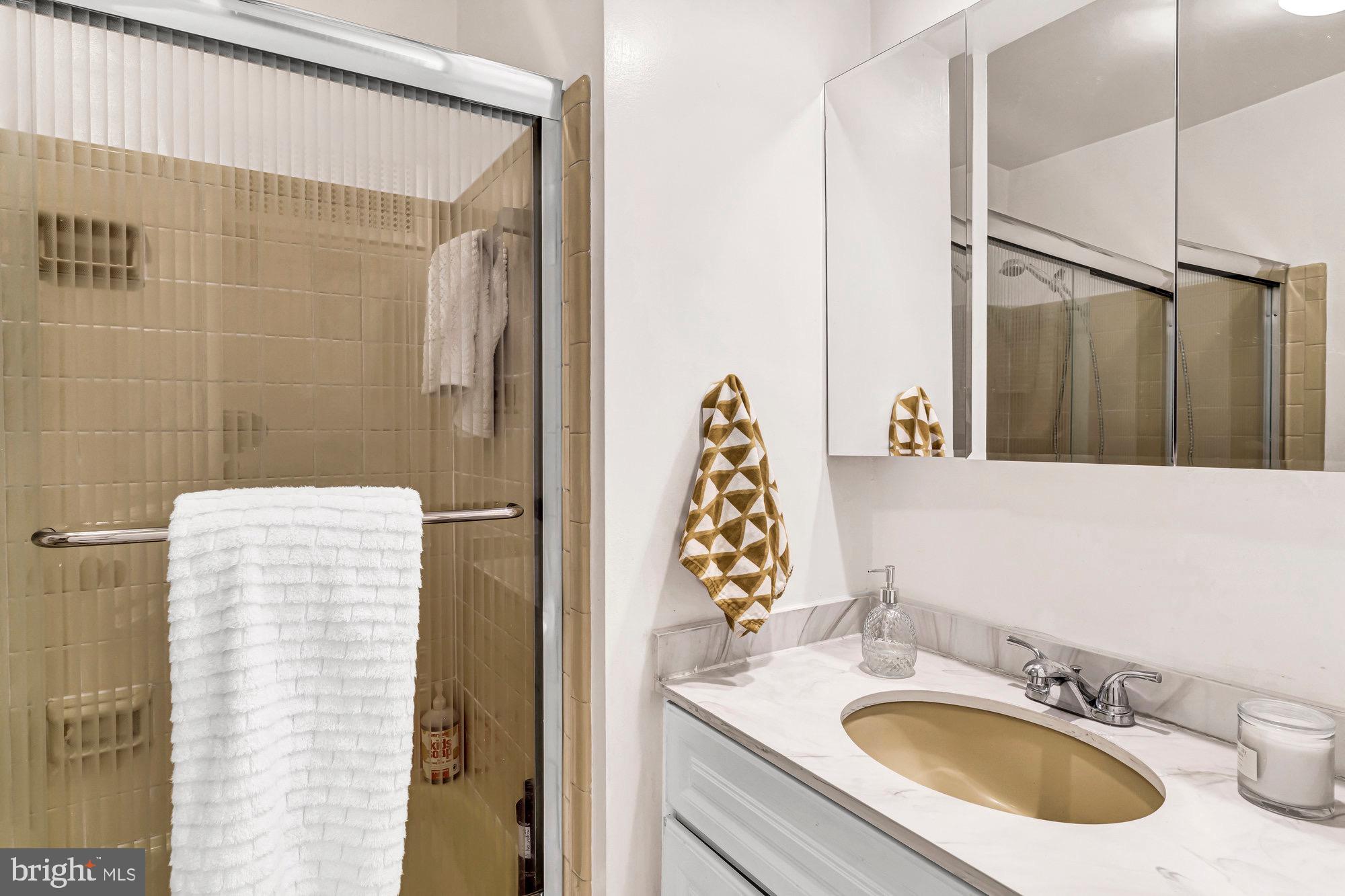 LAKEVALE ESTATES - Residential