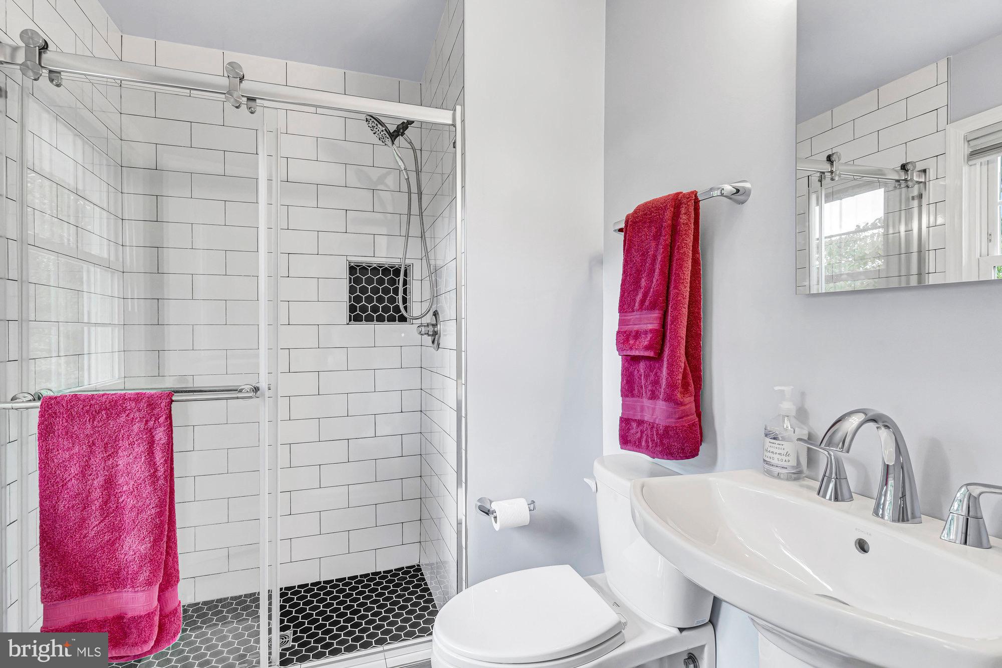 LAKEVALE ESTATES - Residential