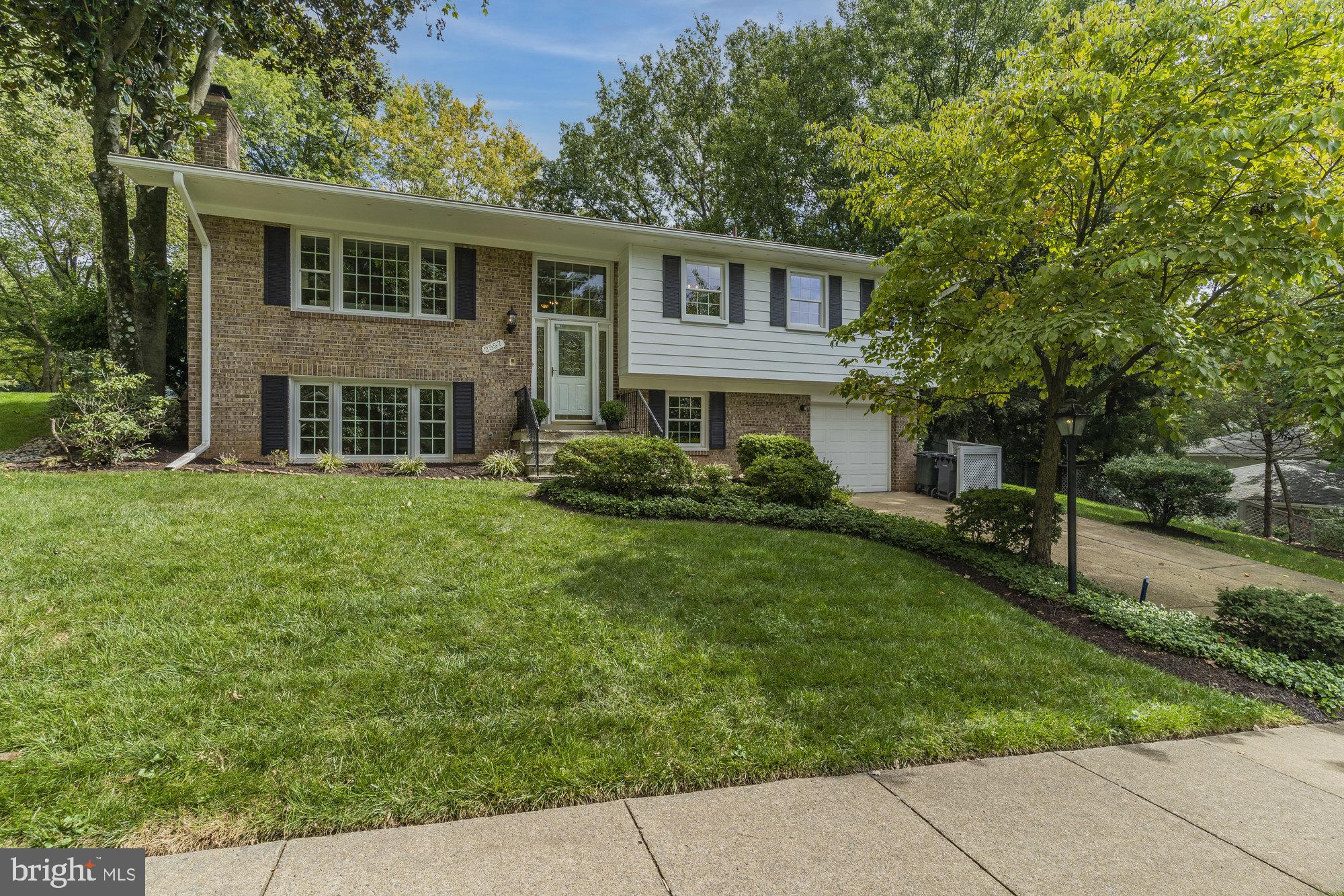 LAKEVALE ESTATES - Residential