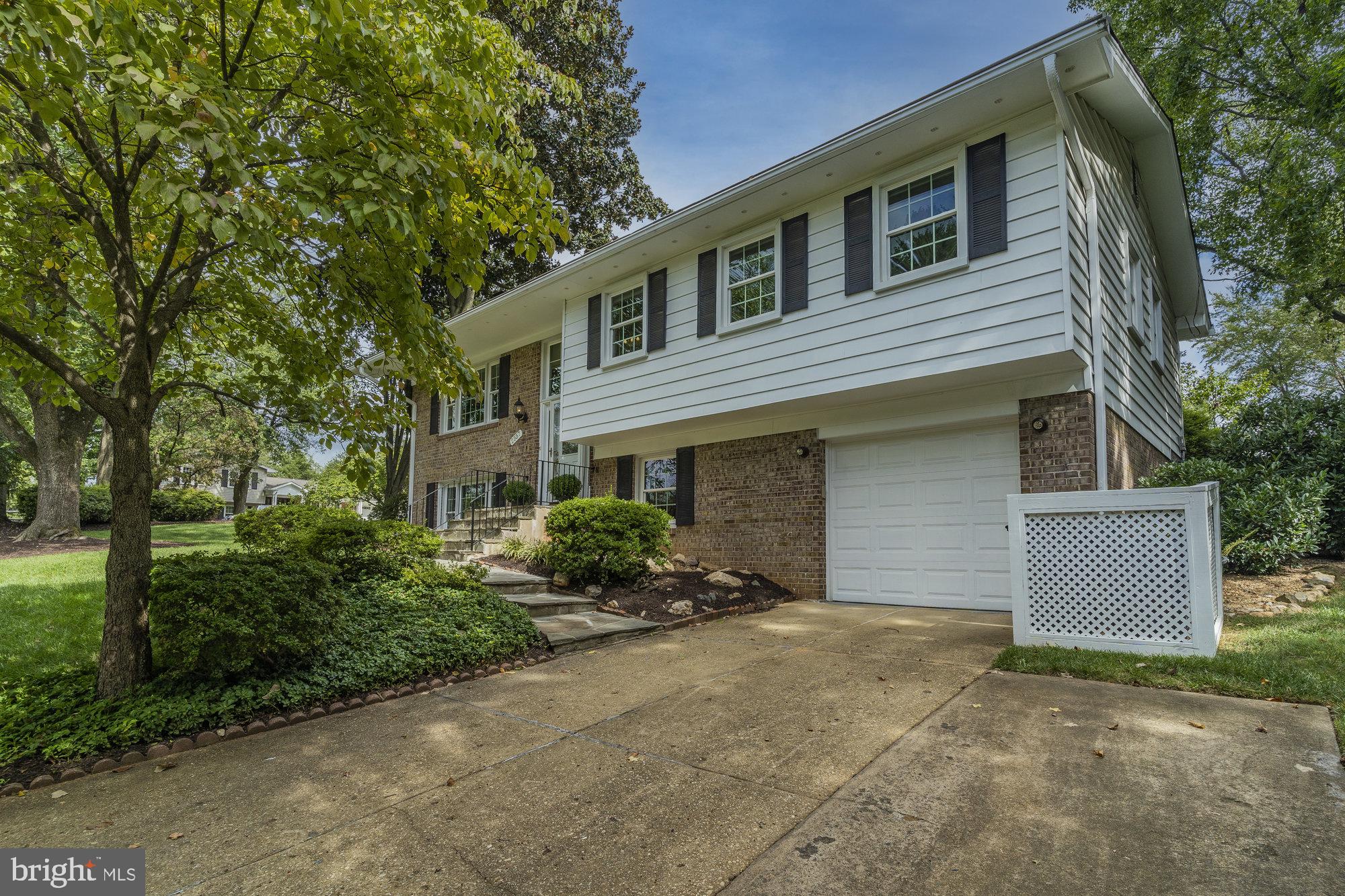 LAKEVALE ESTATES - Residential