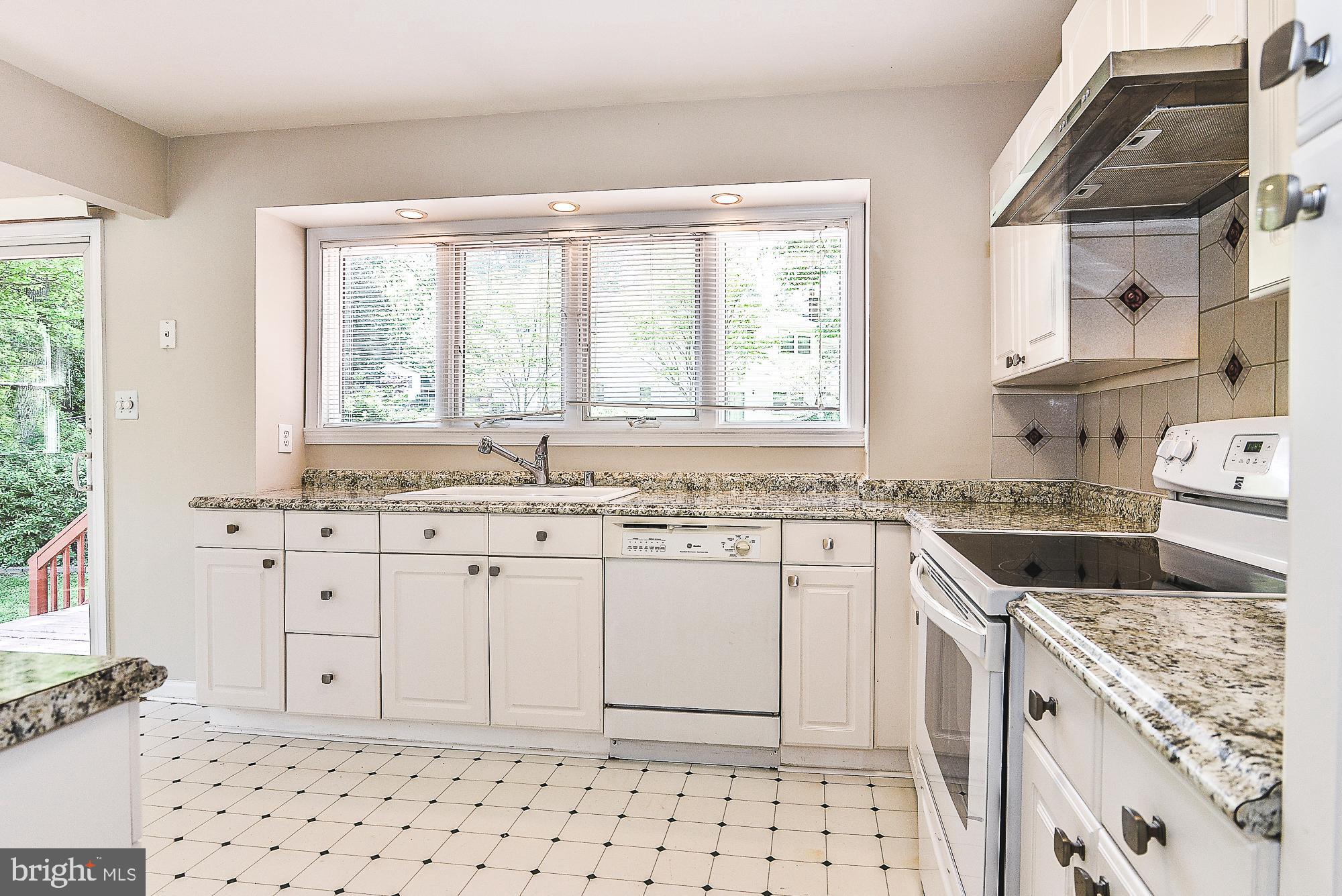 KEENE MILL MANOR - Residential