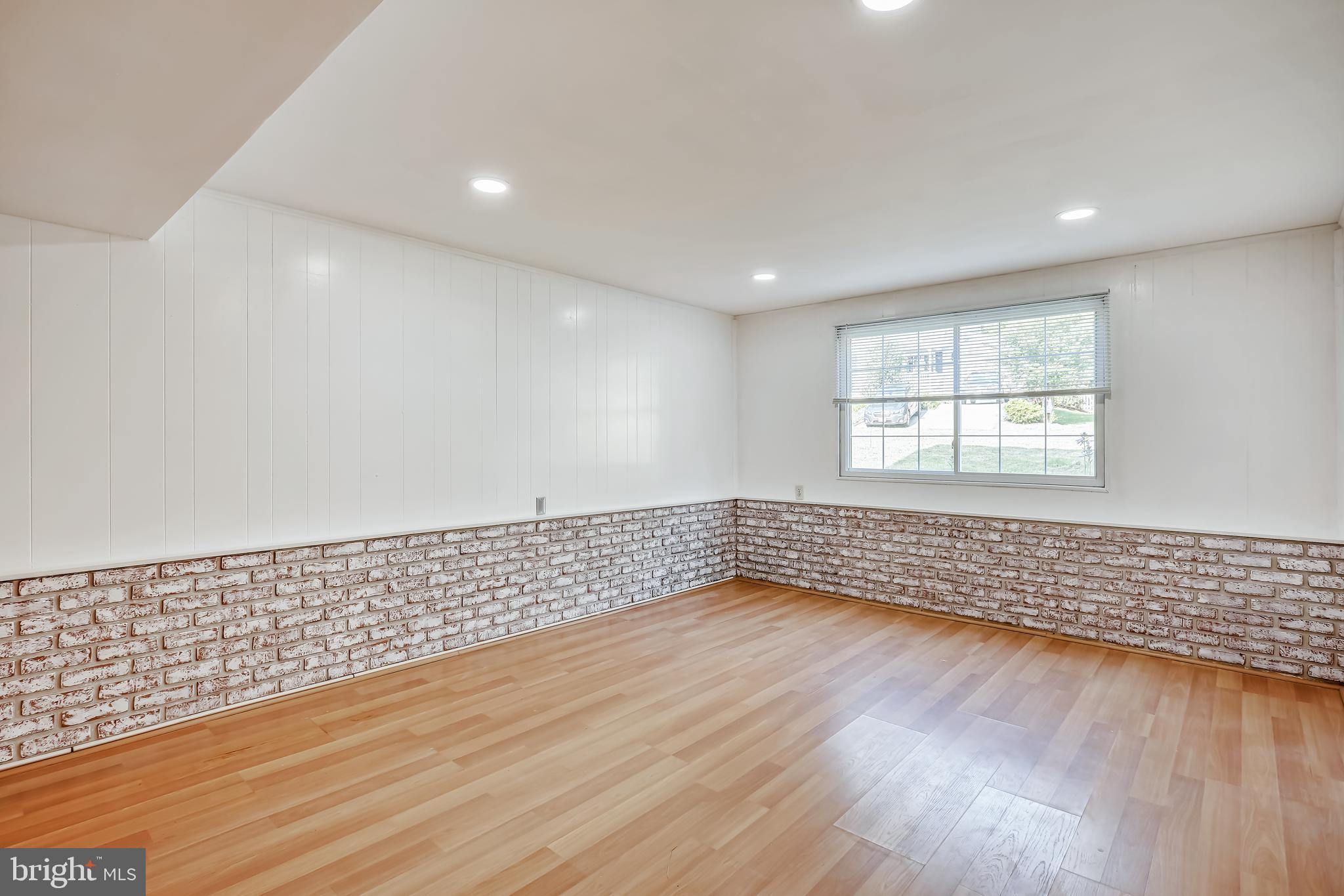 AMBERMILL - Residential