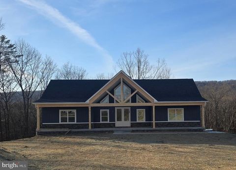 589 MYLA LANE HEDGESVILLE WV 25427