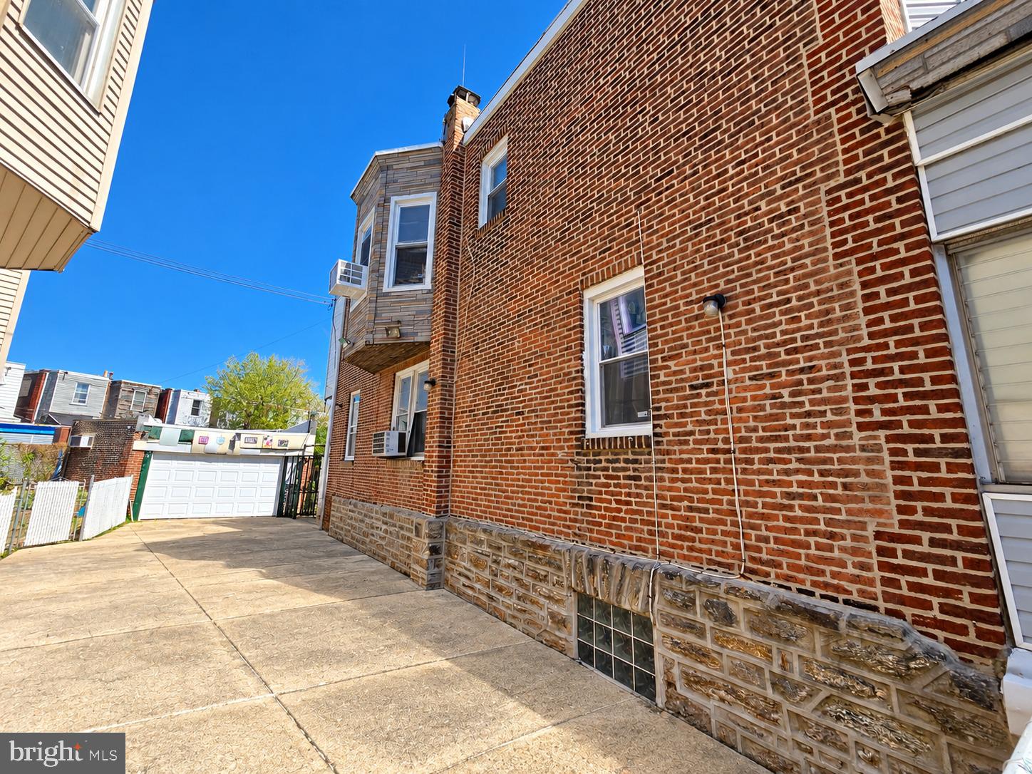 227 LINDLEY AVENUE