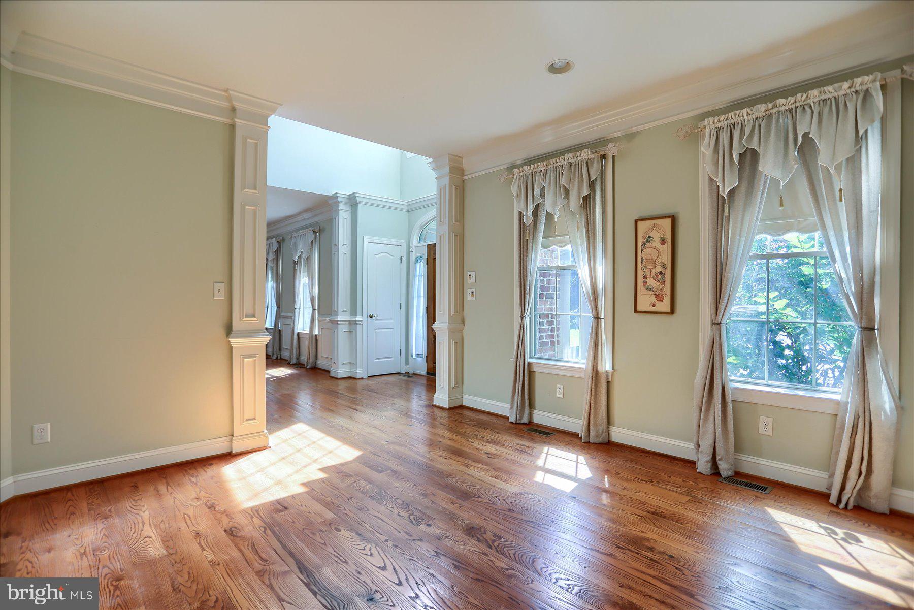 3 GLENWOOD PLACE