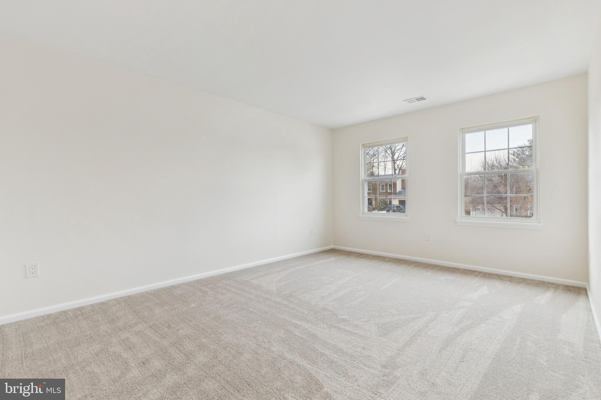 LAKE RIDGE - Residential