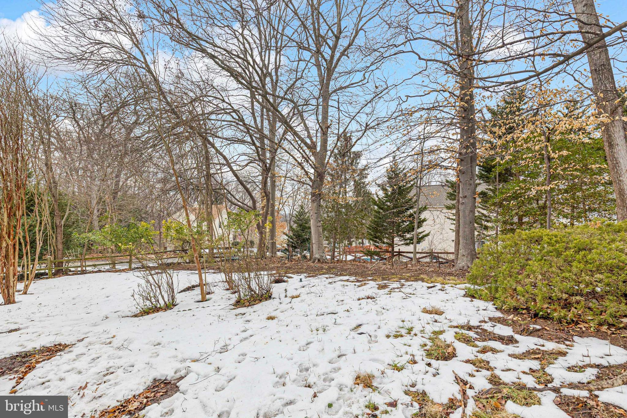 LAKE RIDGE - Residential