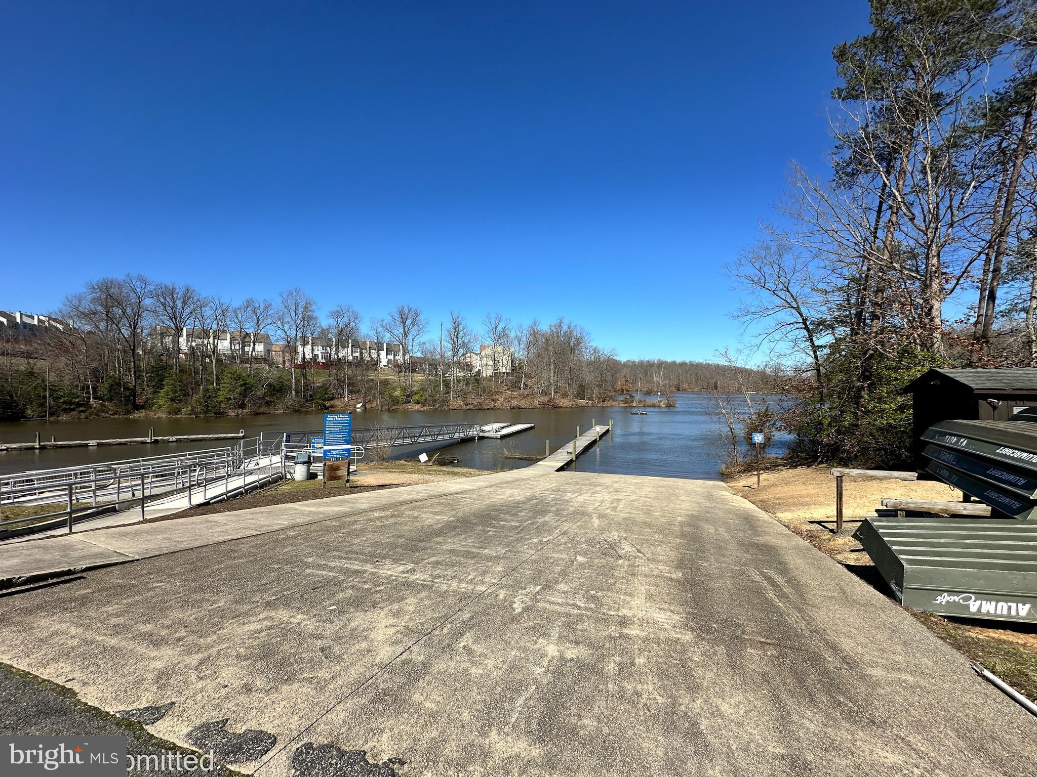 LAKE RIDGE - Residential