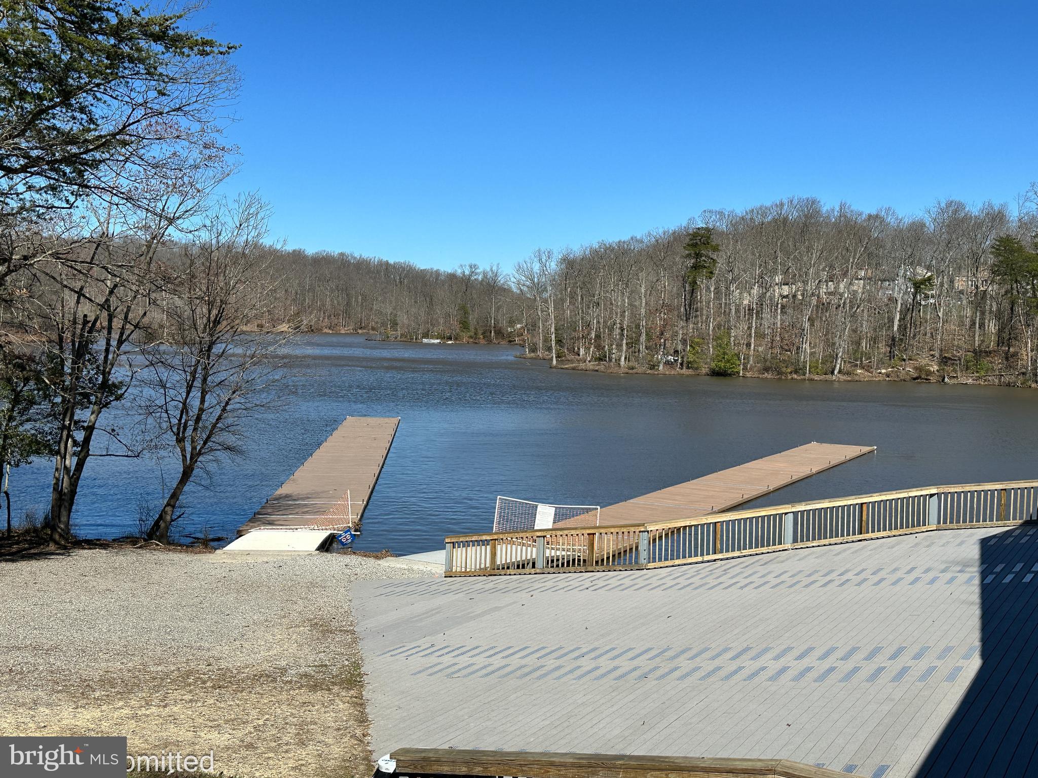 LAKE RIDGE - Residential