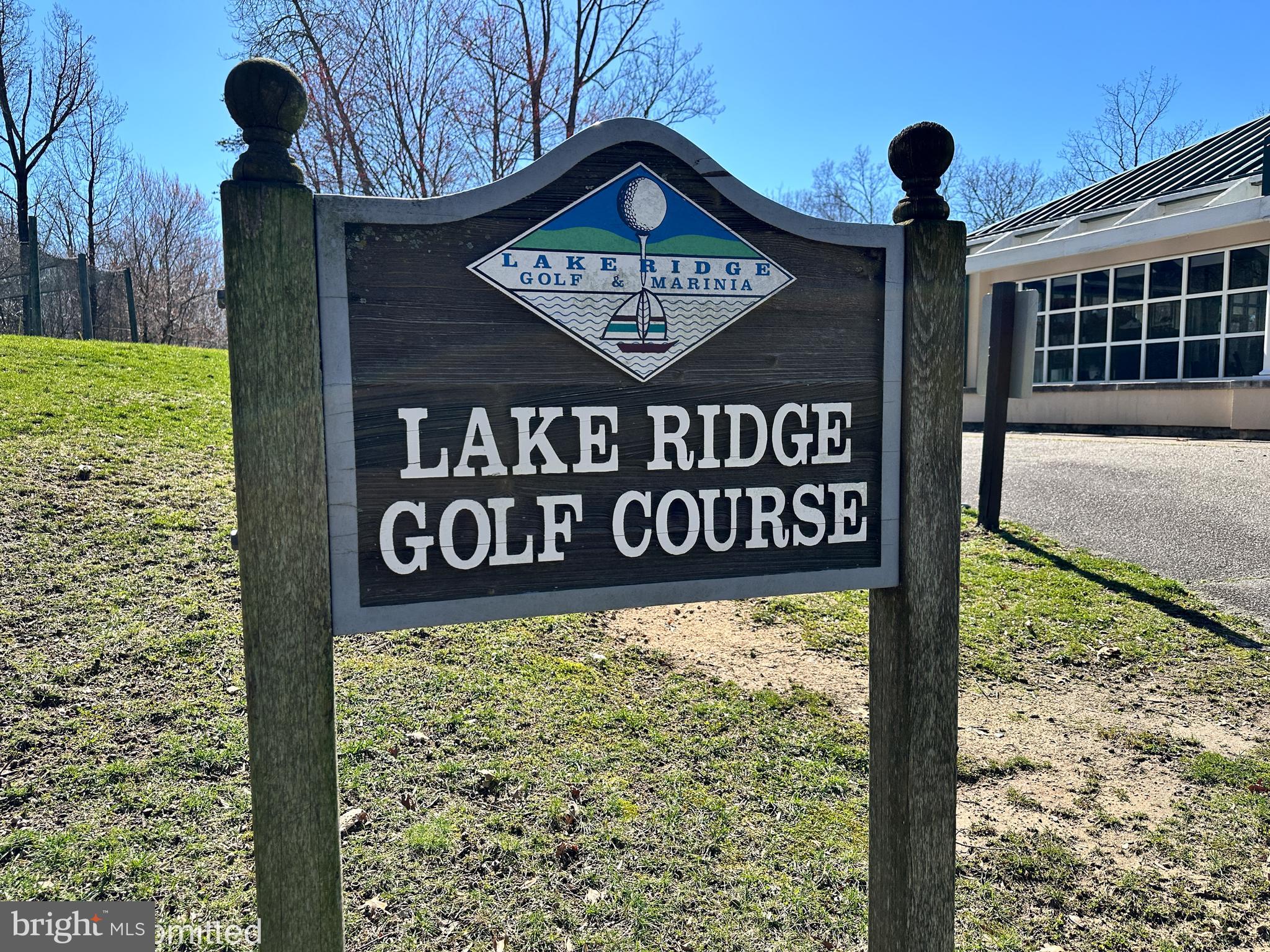 LAKE RIDGE - Residential