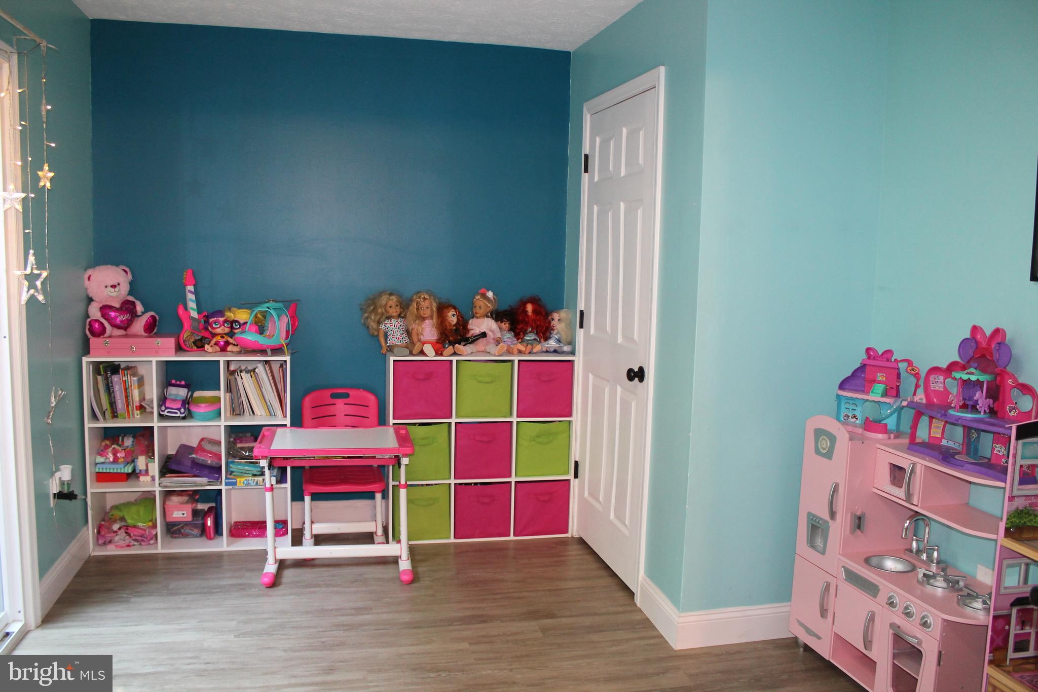 GLENMONT VILLAGE - Residential