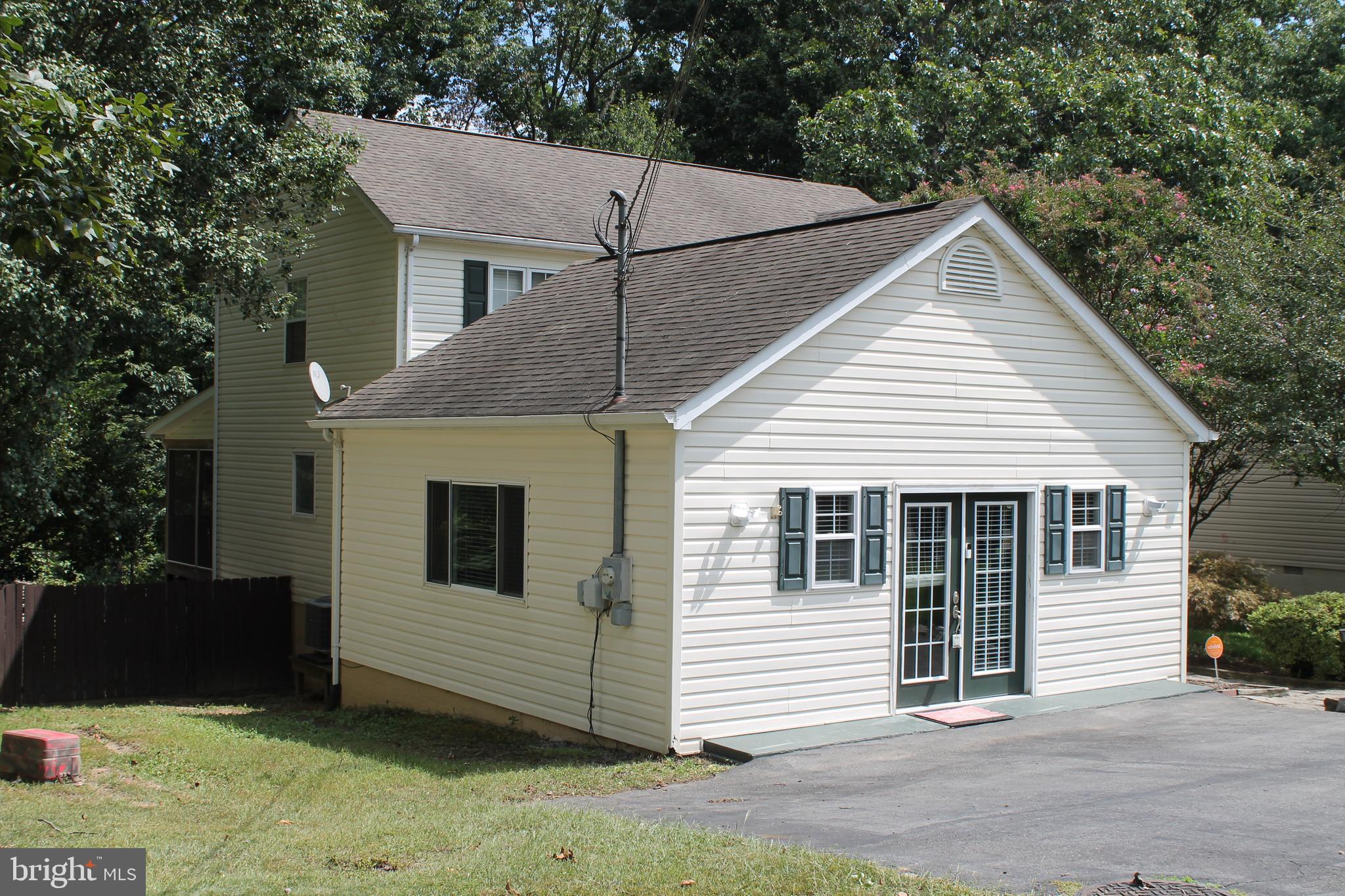 GLENMONT VILLAGE - Residential