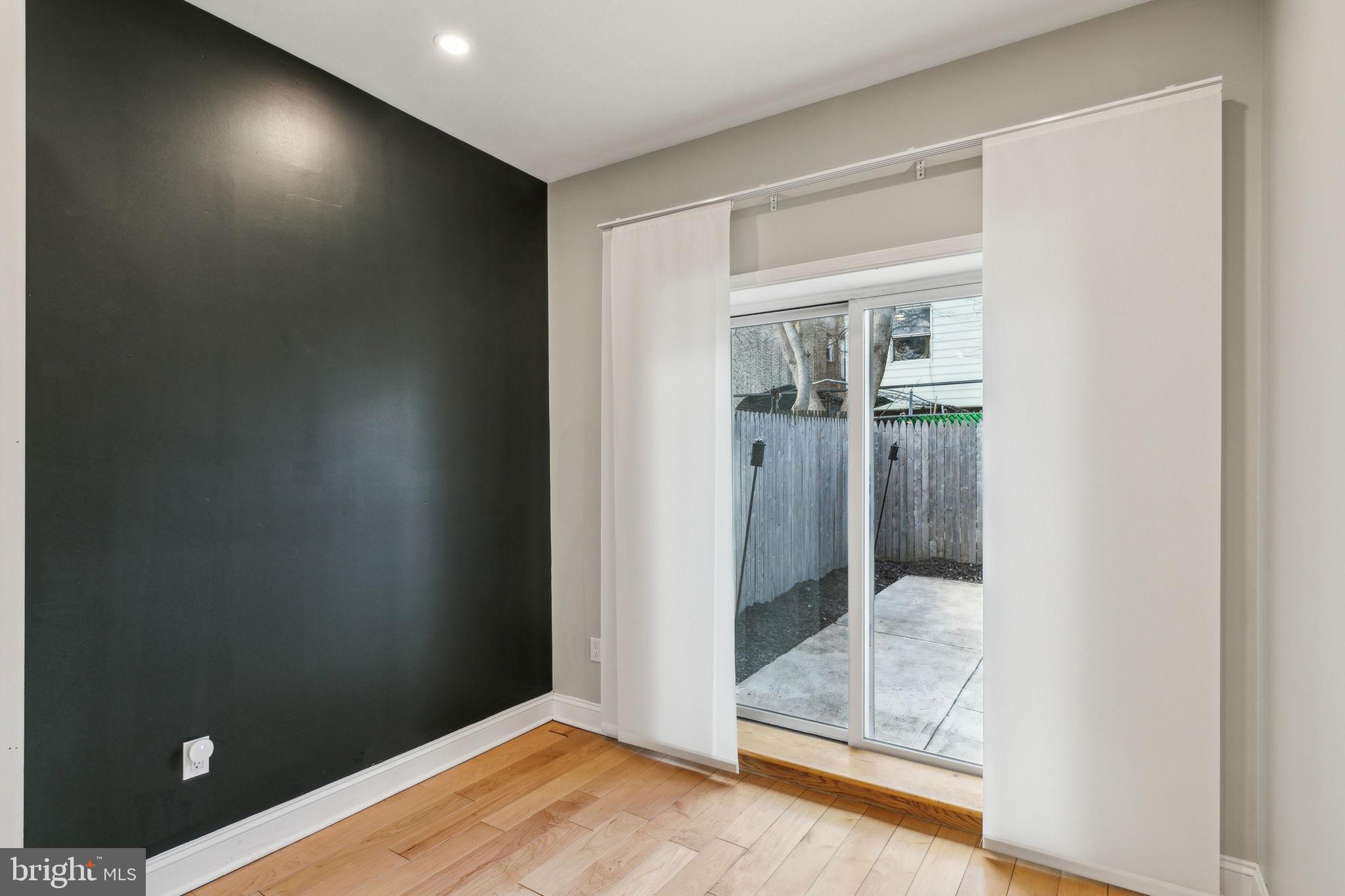 POINT BREEZE - Residential Lease