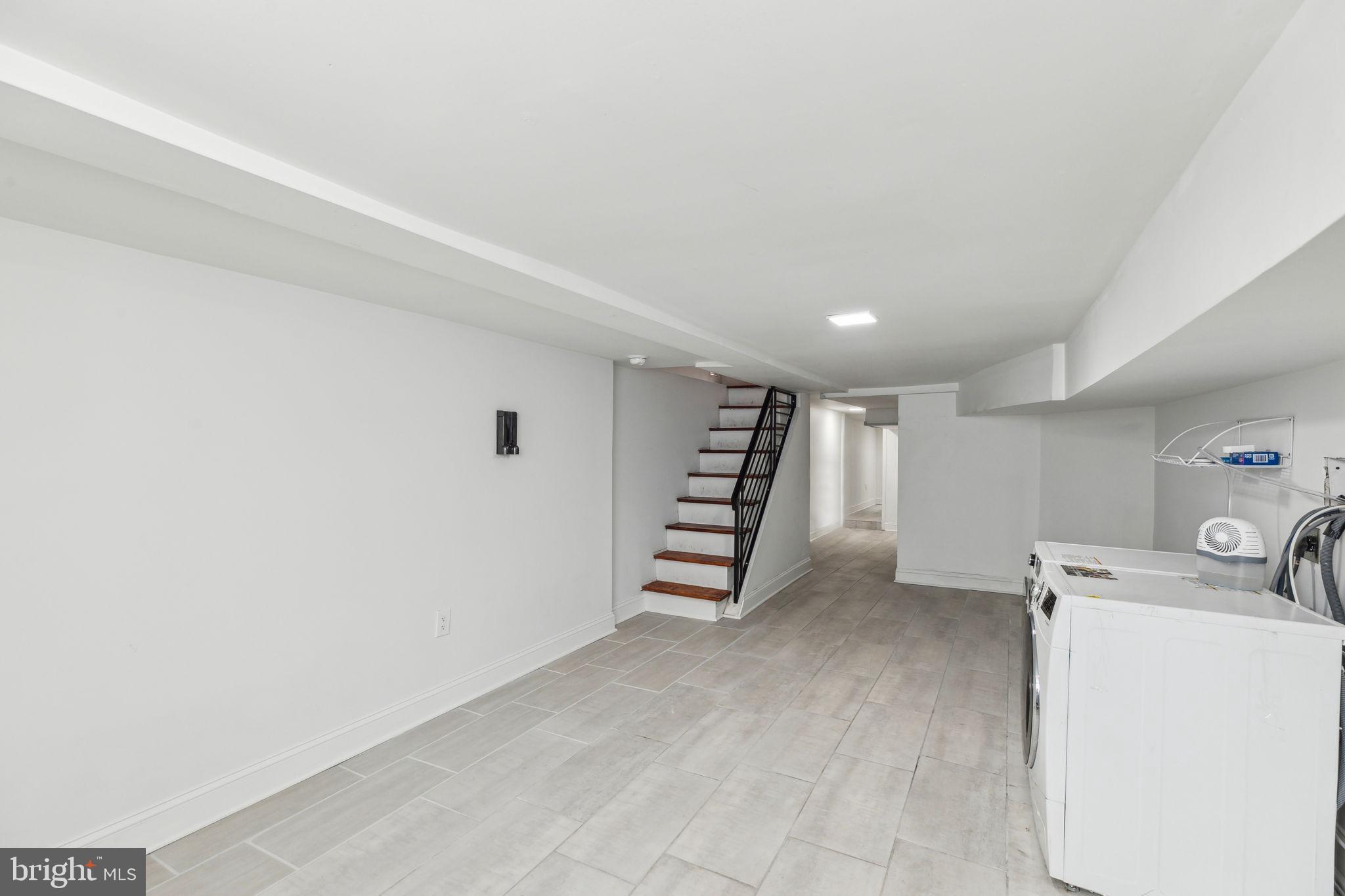 POINT BREEZE - Residential Lease