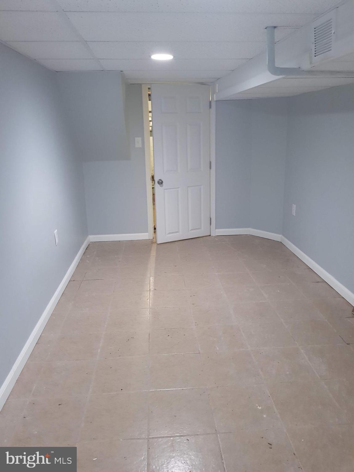 PHILADELPHIA (NORTHEAST) - Residential Lease