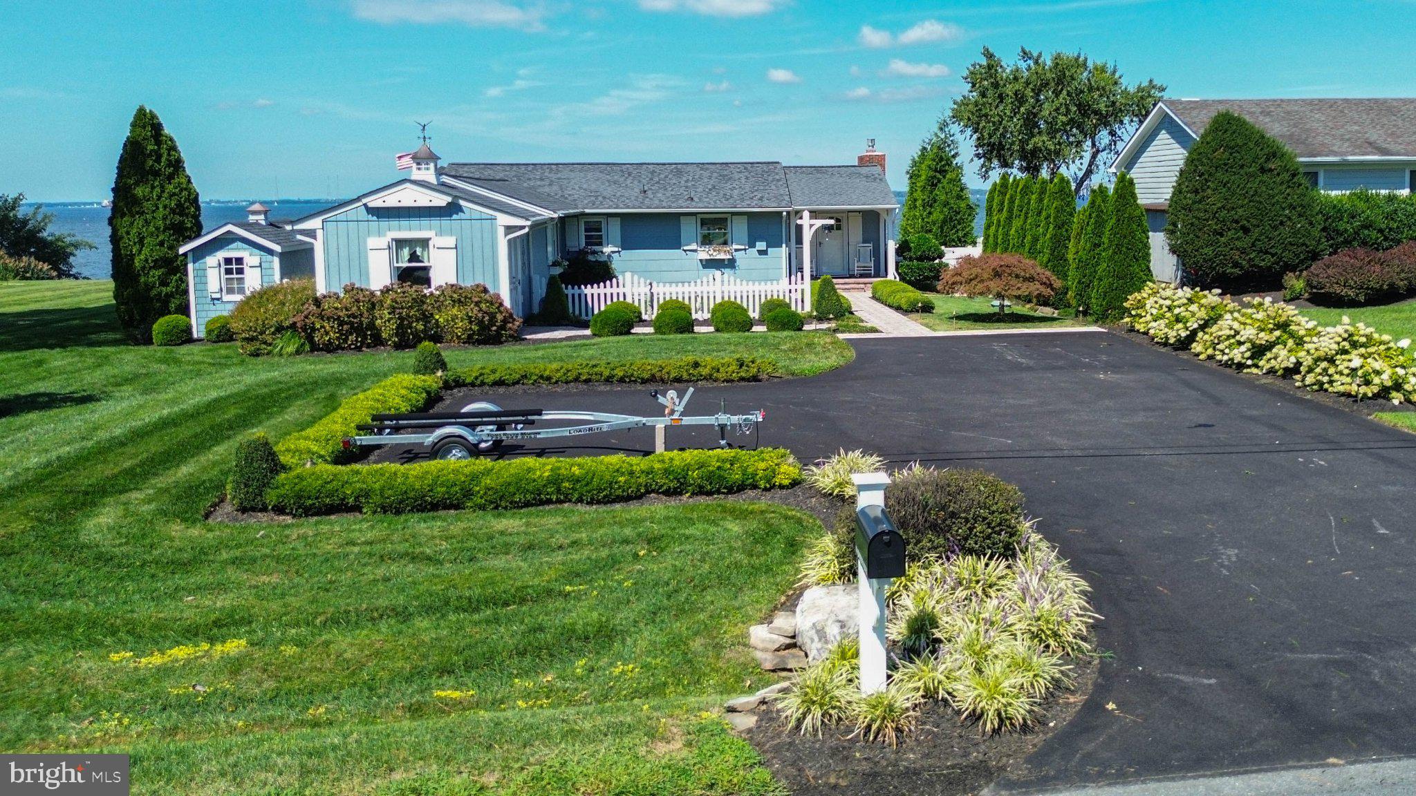 914 BAYSIDE DRIVE