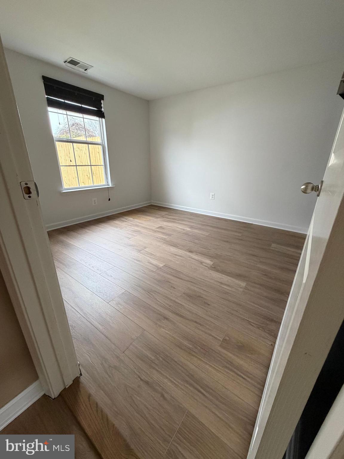 HIGHLAND - Residential Lease