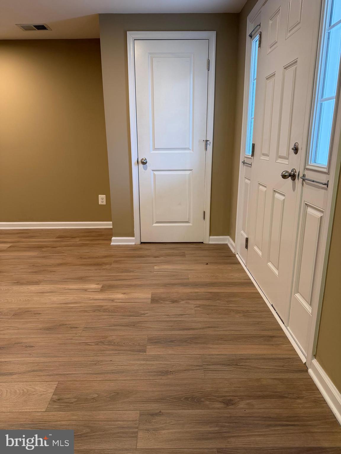 HIGHLAND - Residential Lease